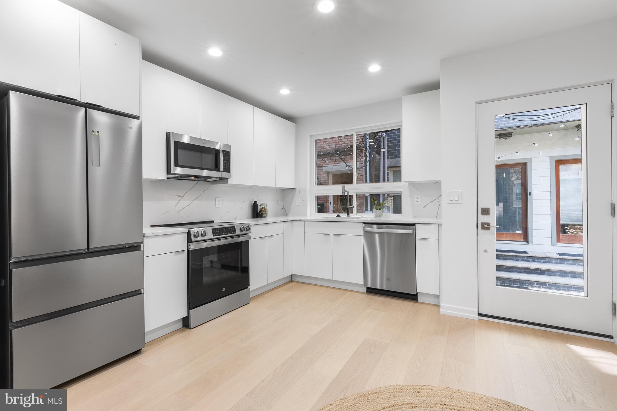 BELLA VISTA - Residential