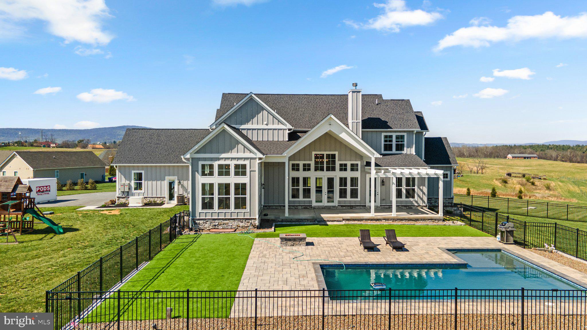 MIDDLETOWN - Residential