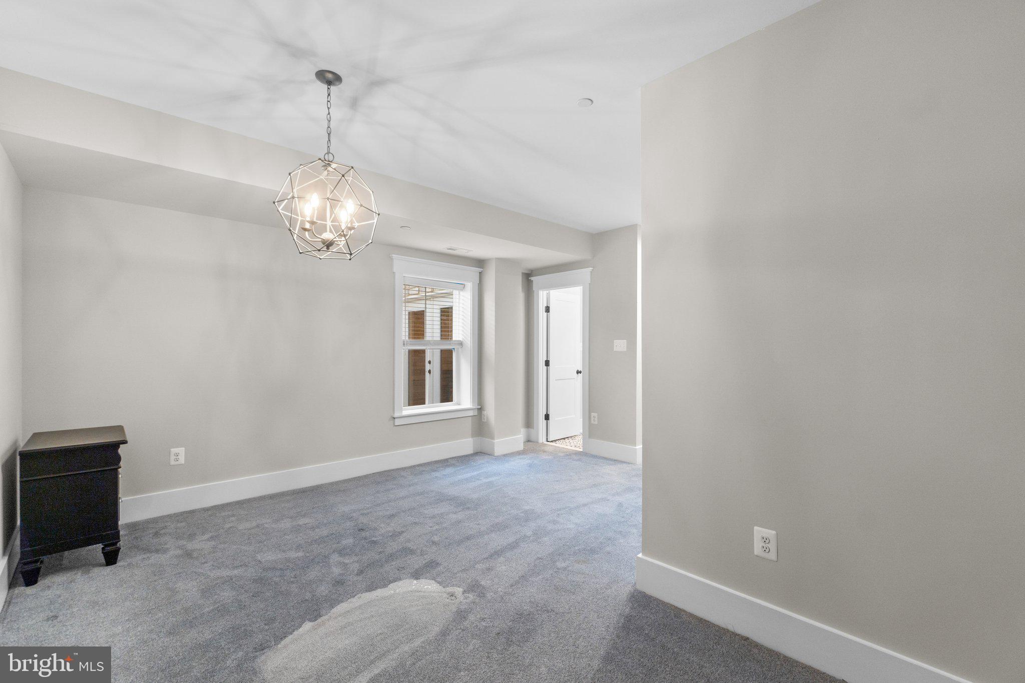 MIDDLETOWN - Residential