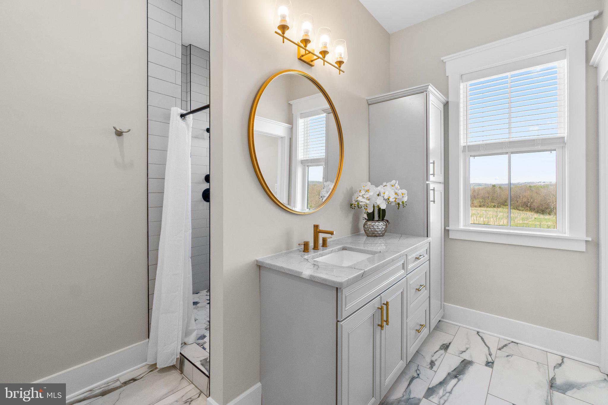 MIDDLETOWN - Residential