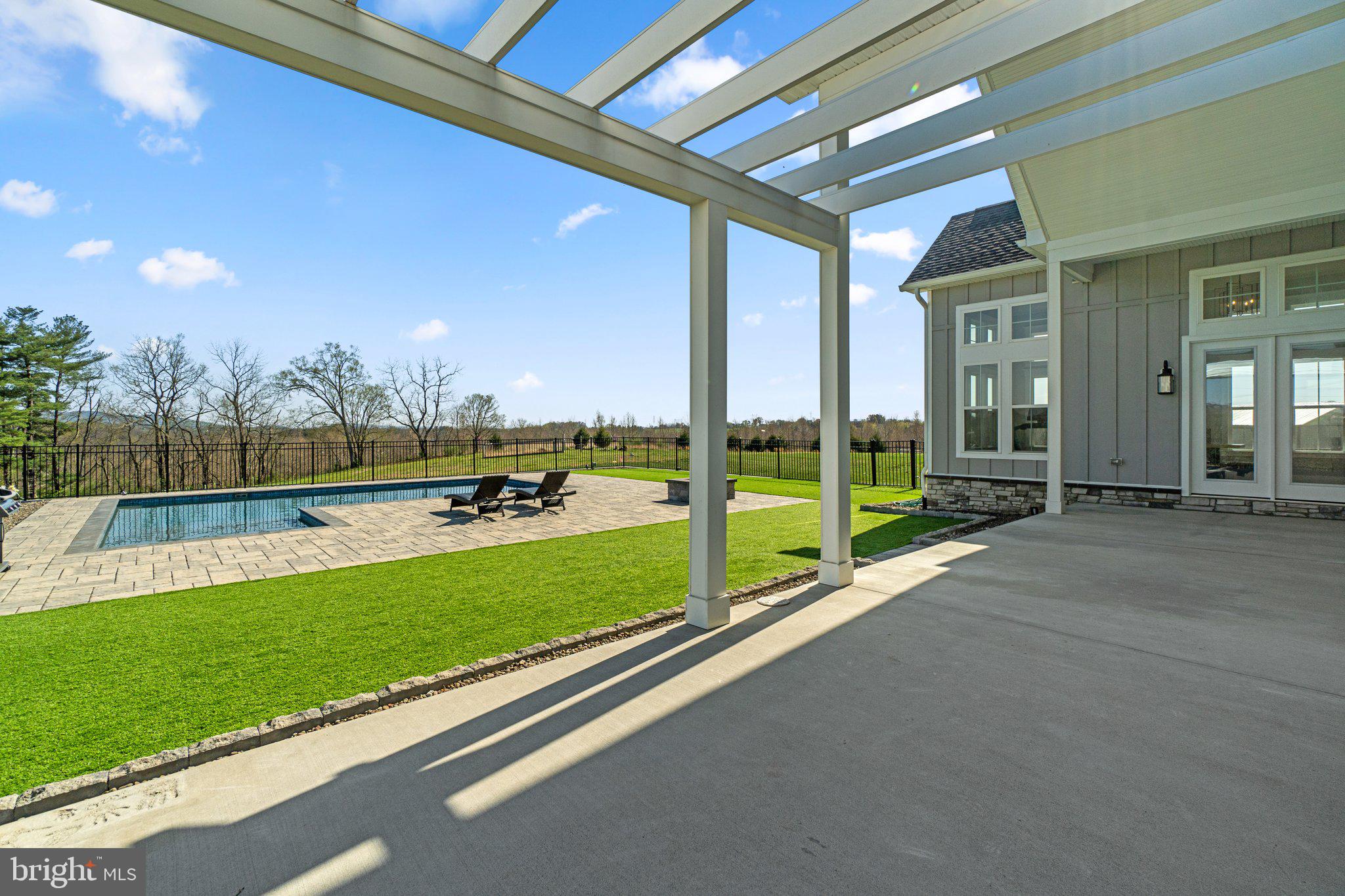 MIDDLETOWN - Residential