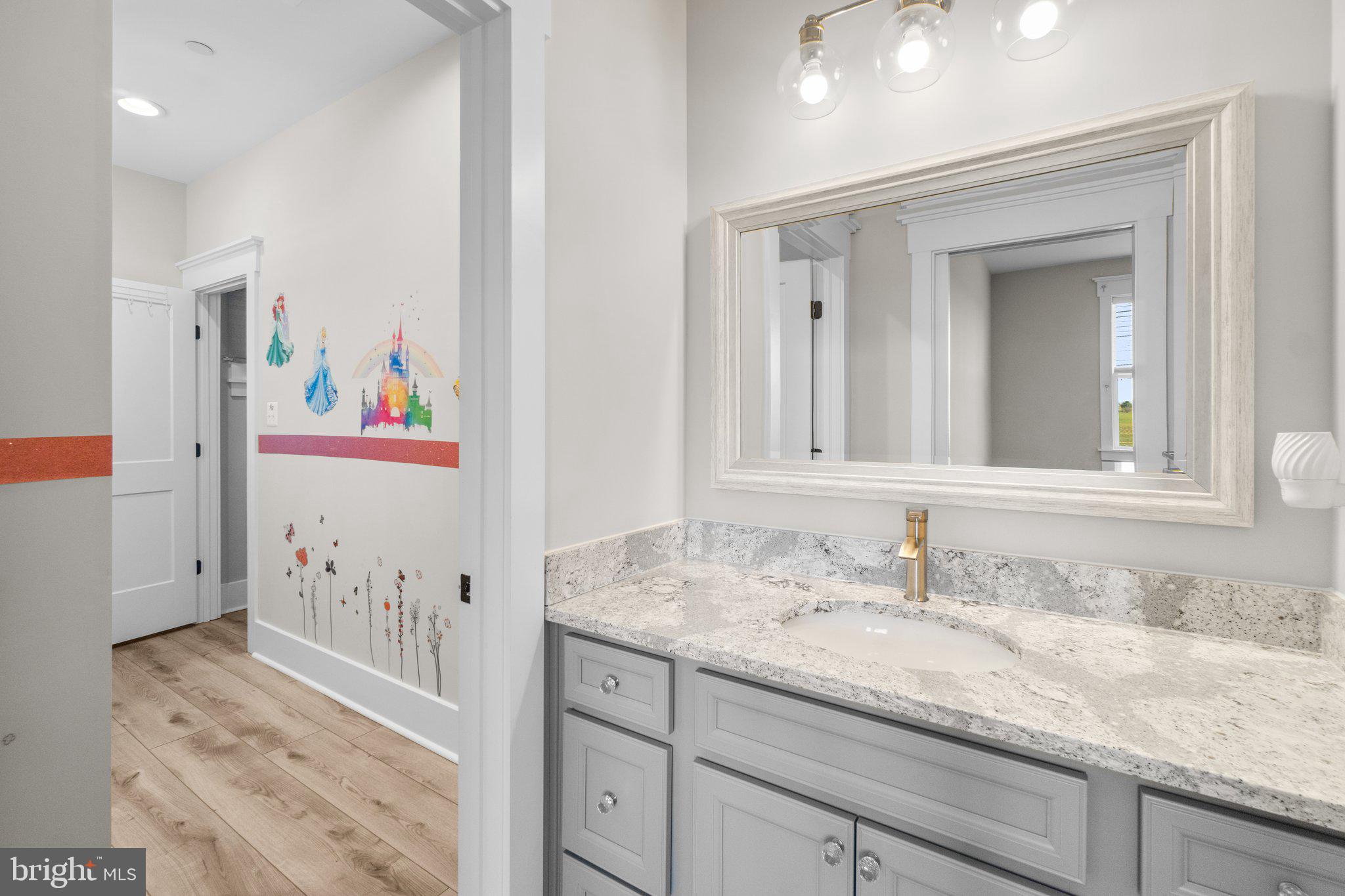 MIDDLETOWN - Residential