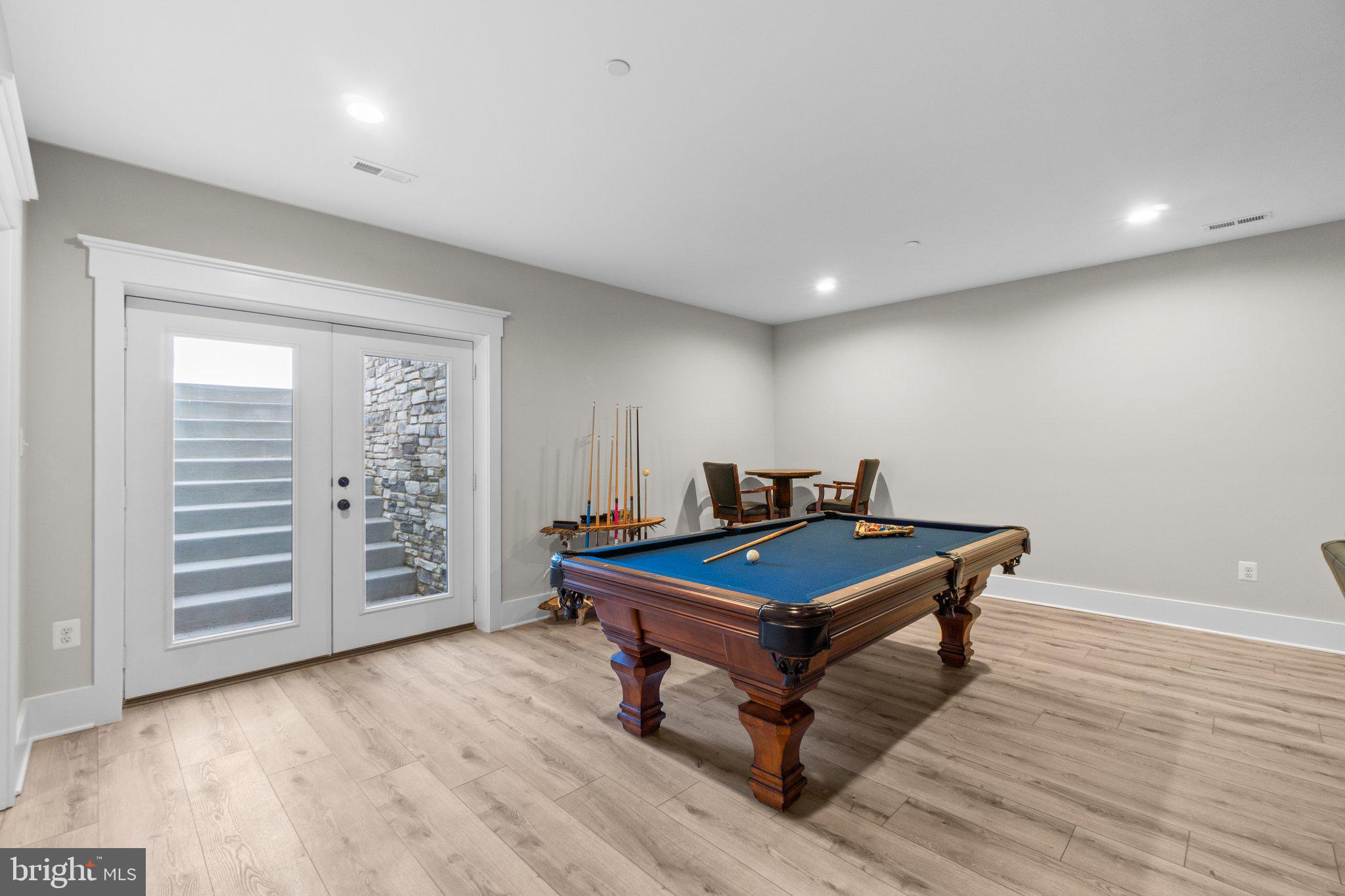 MIDDLETOWN - Residential