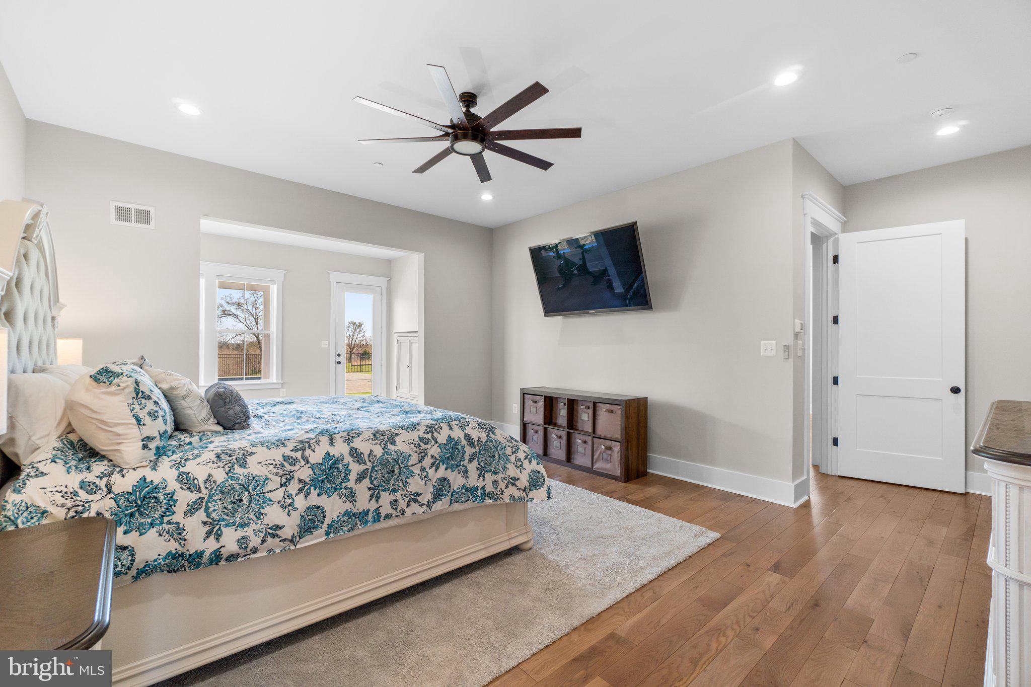 MIDDLETOWN - Residential