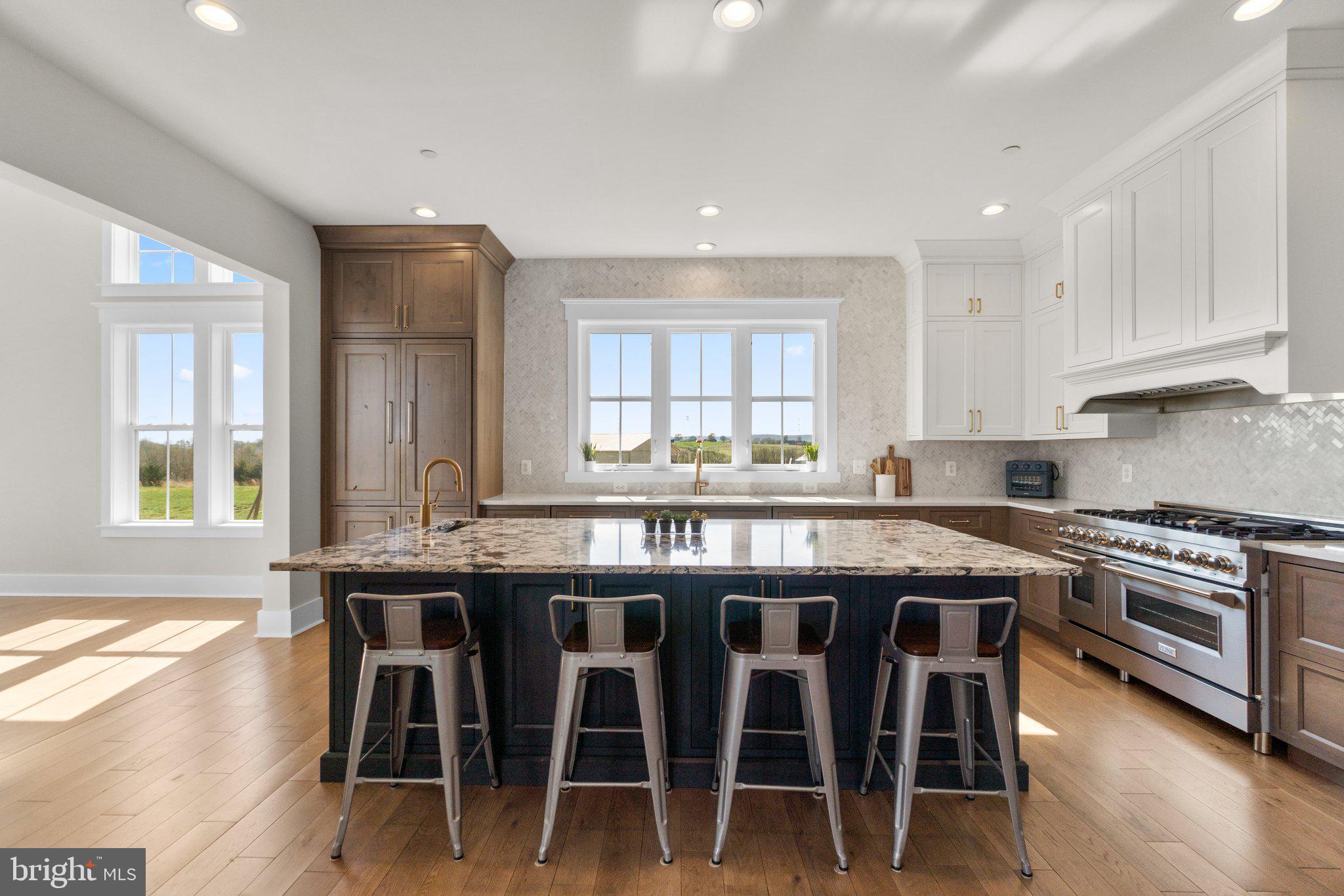 MIDDLETOWN - Residential