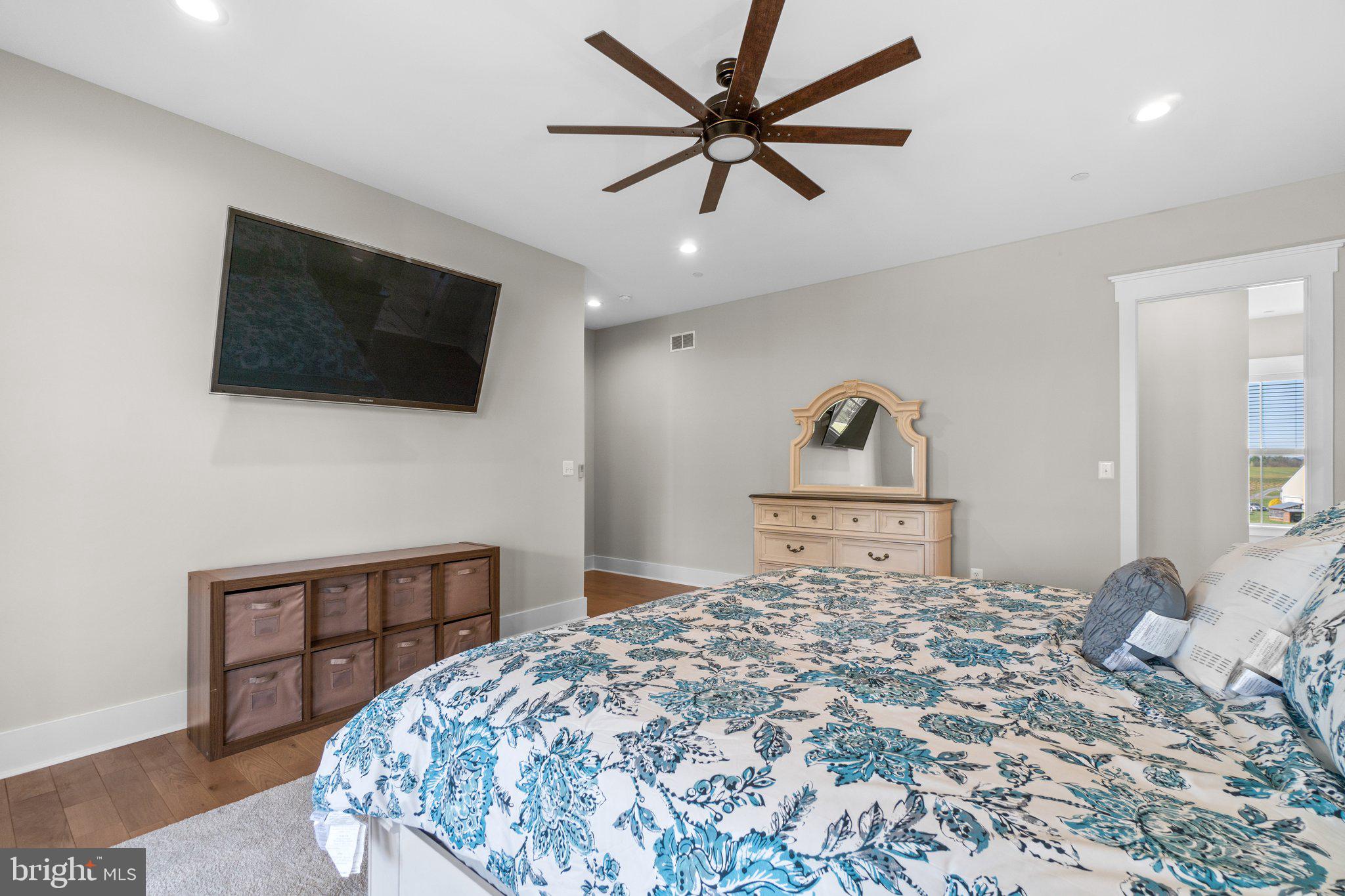 MIDDLETOWN - Residential