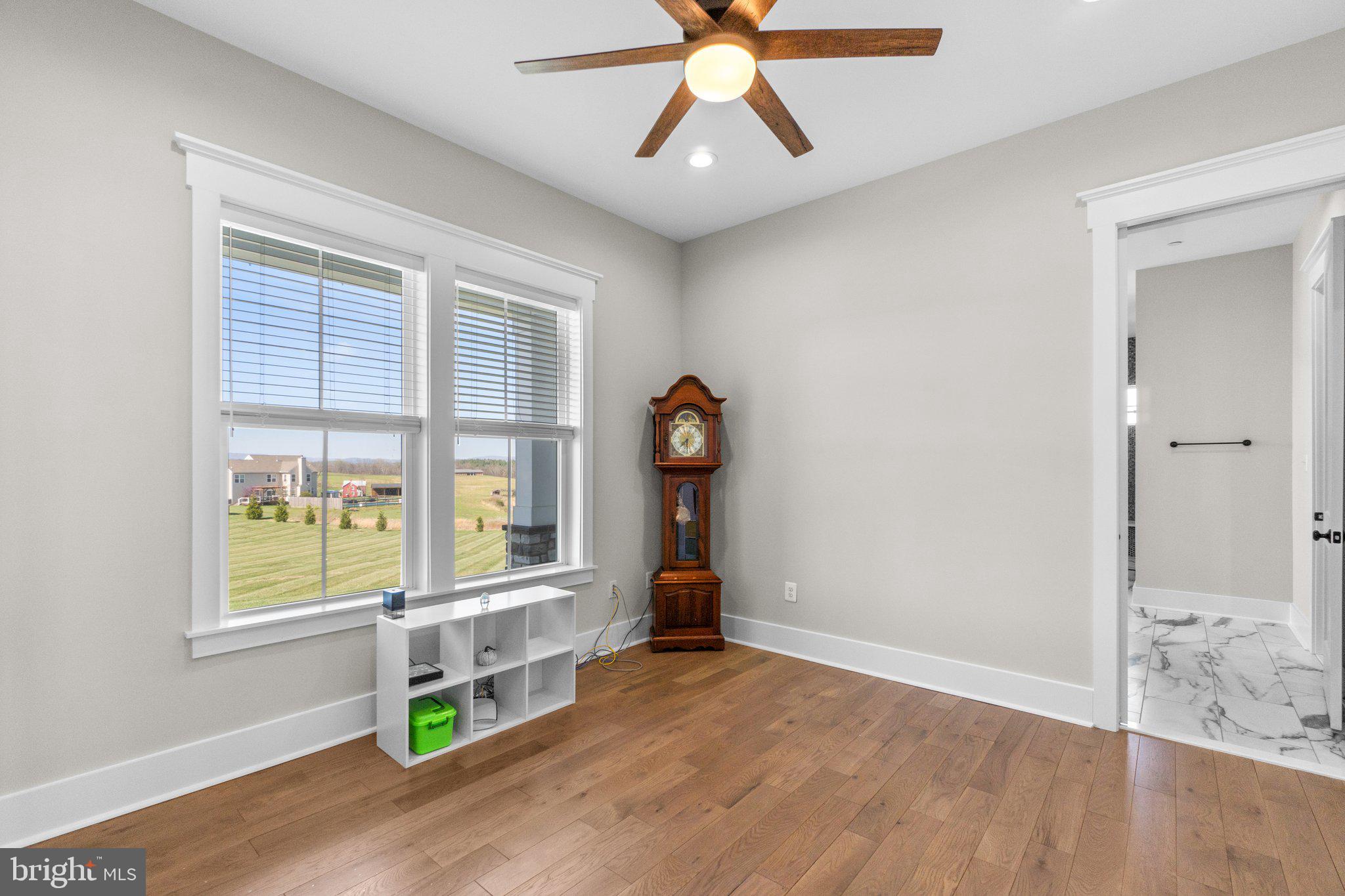 MIDDLETOWN - Residential