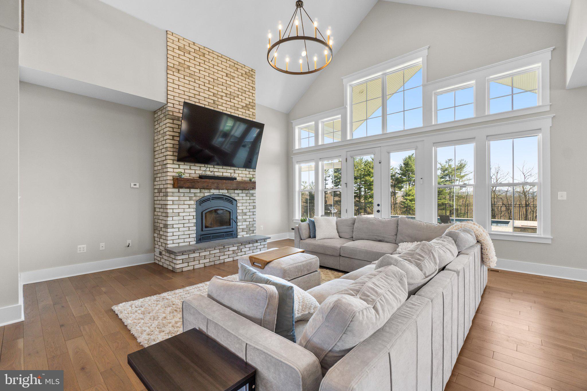 MIDDLETOWN - Residential