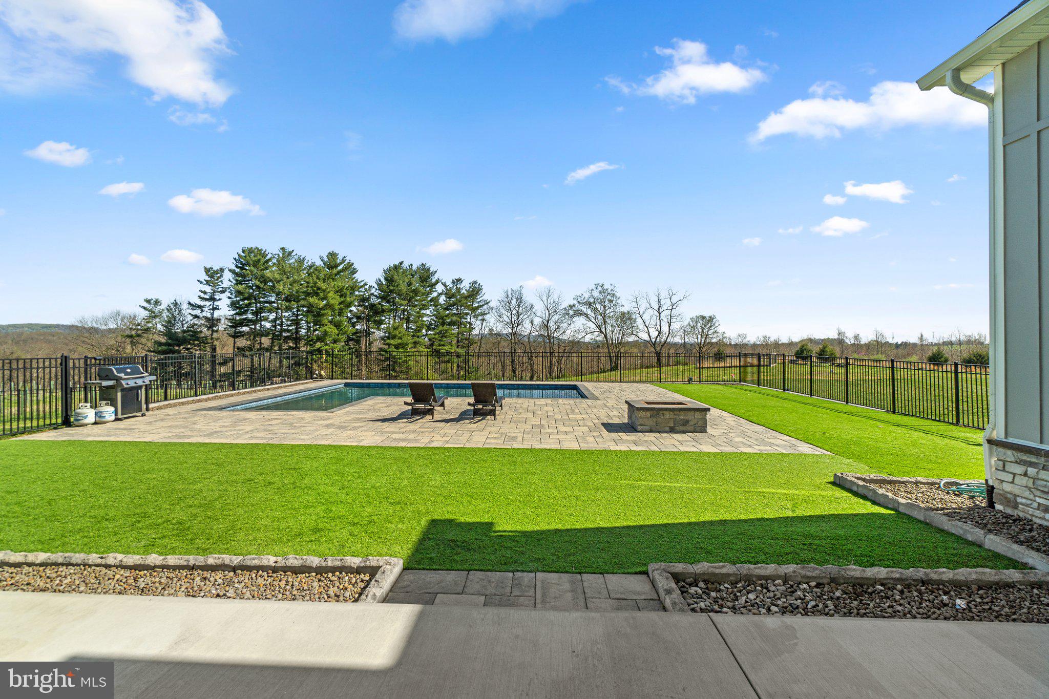 MIDDLETOWN - Residential