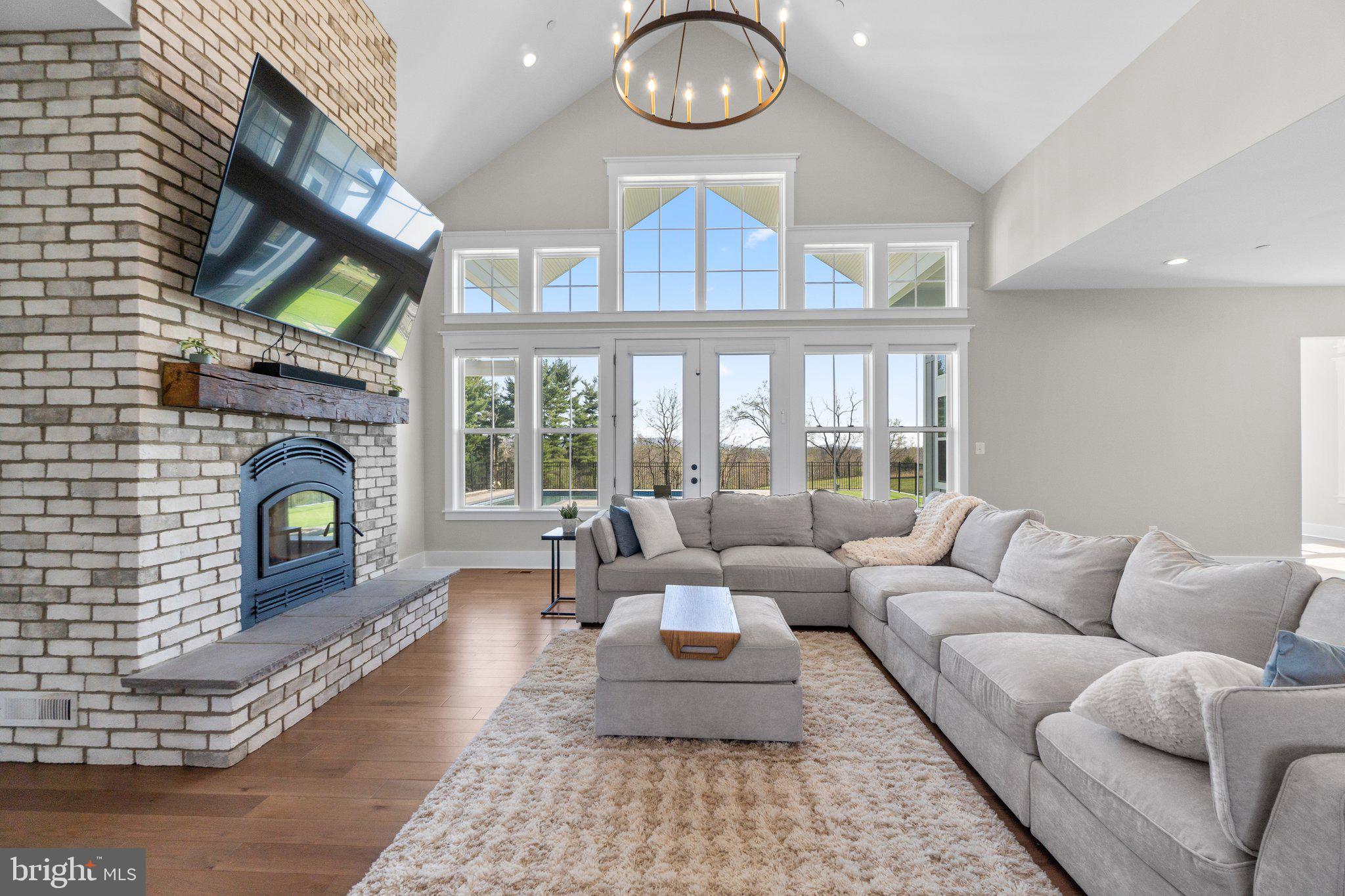 MIDDLETOWN - Residential