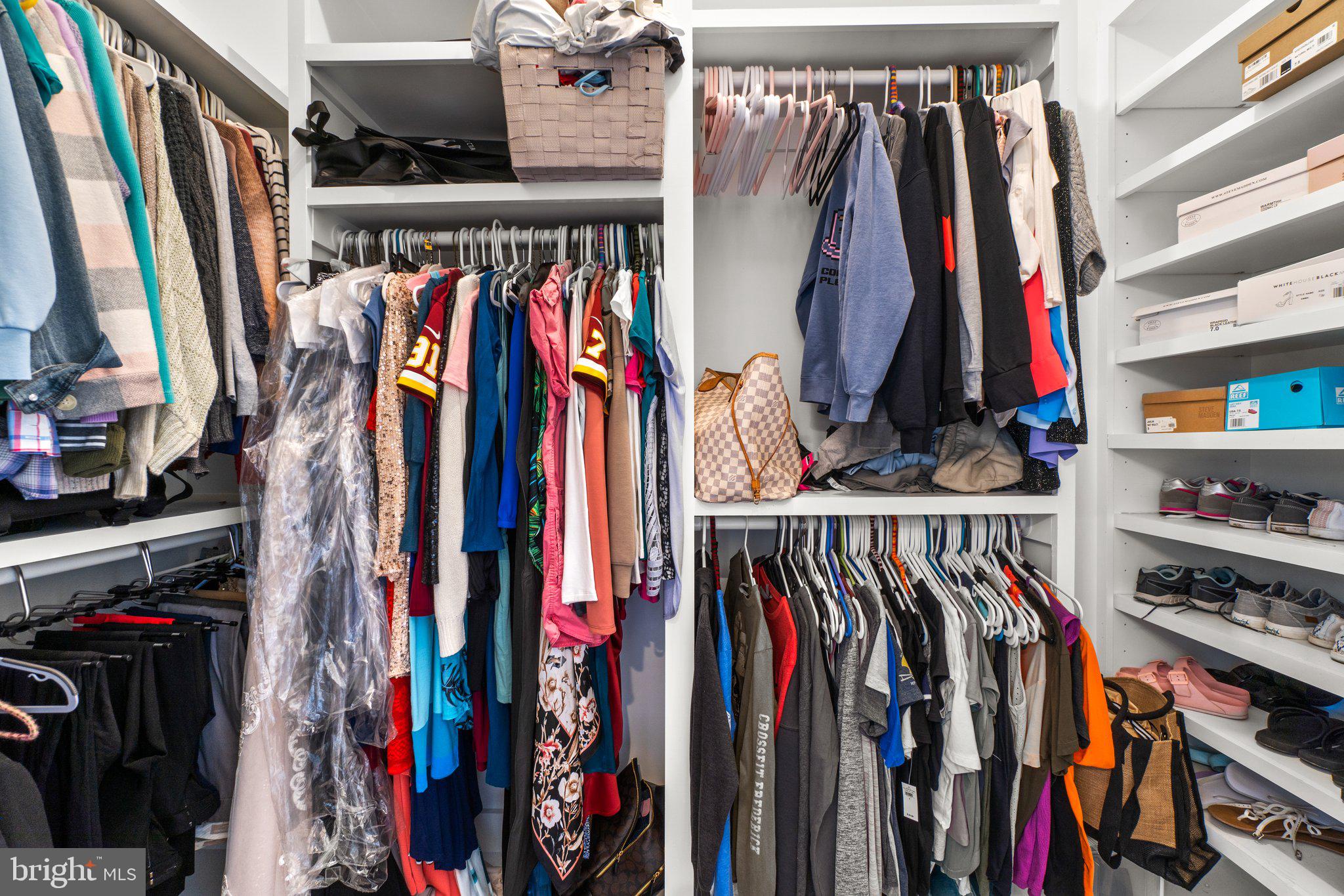 MIDDLETOWN - Residential