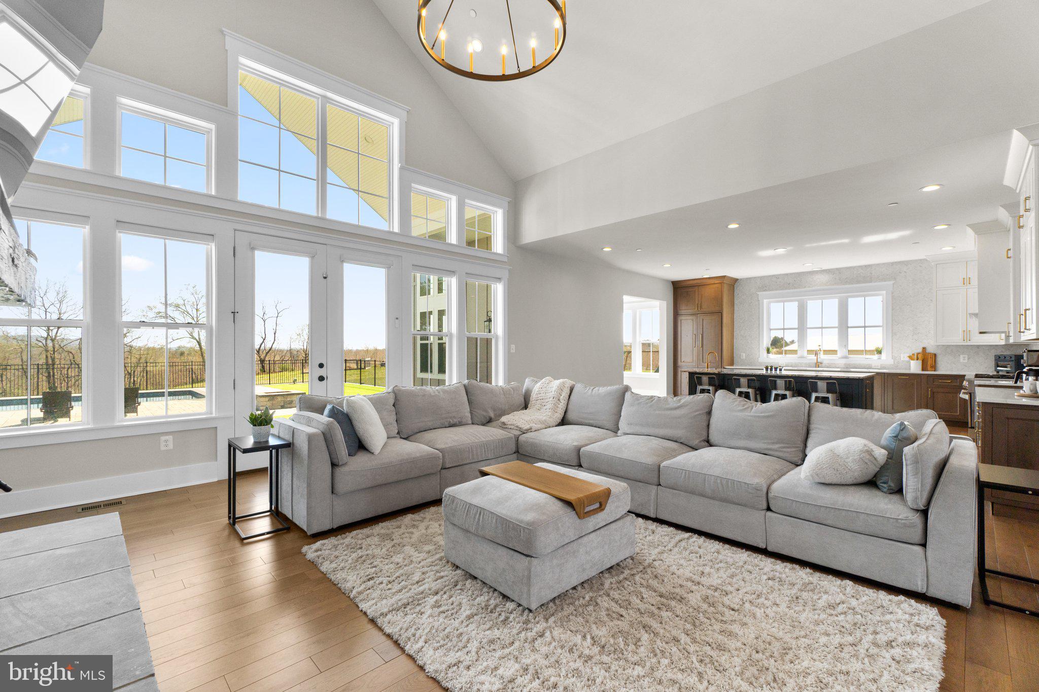 MIDDLETOWN - Residential