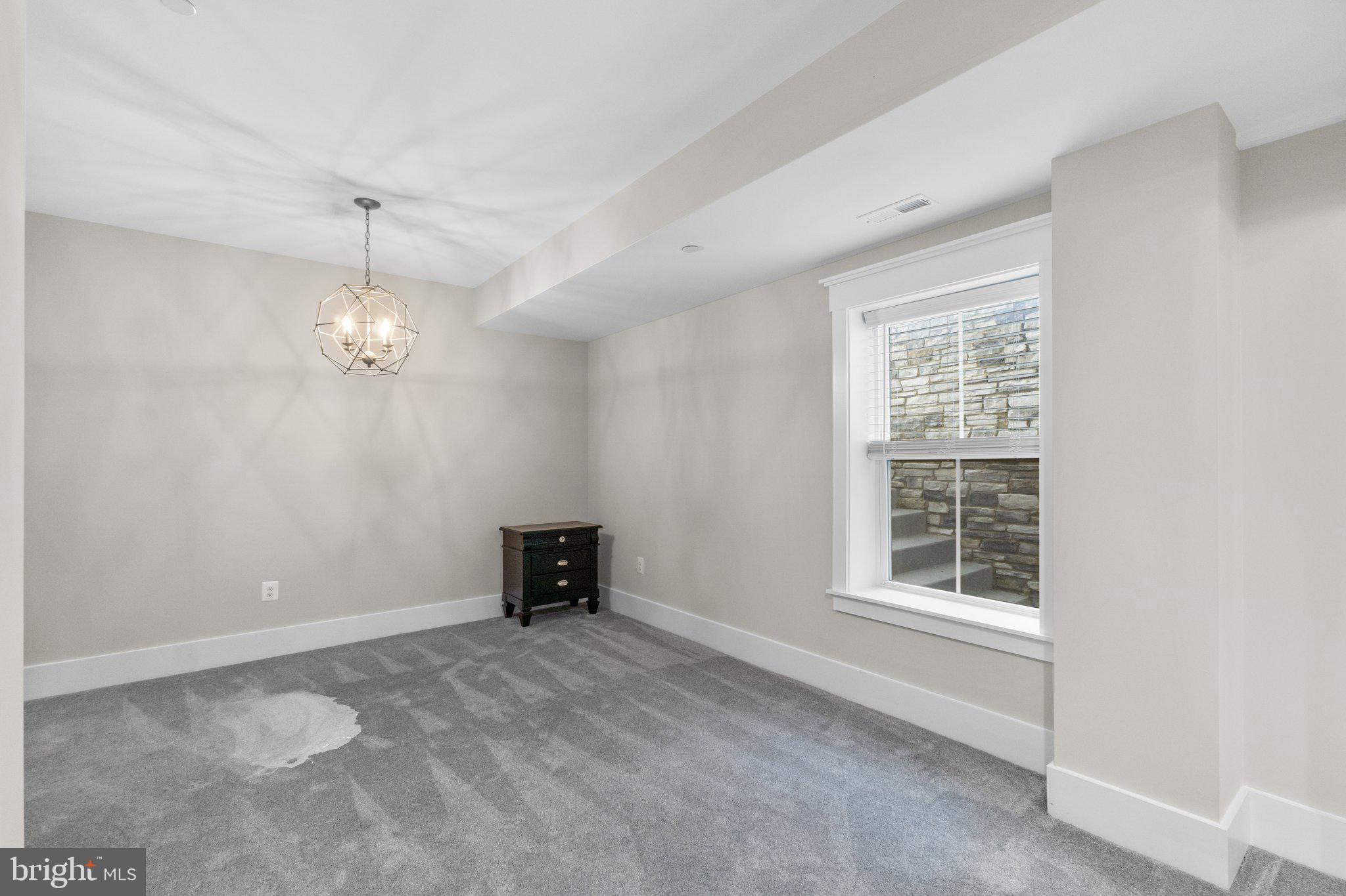 MIDDLETOWN - Residential