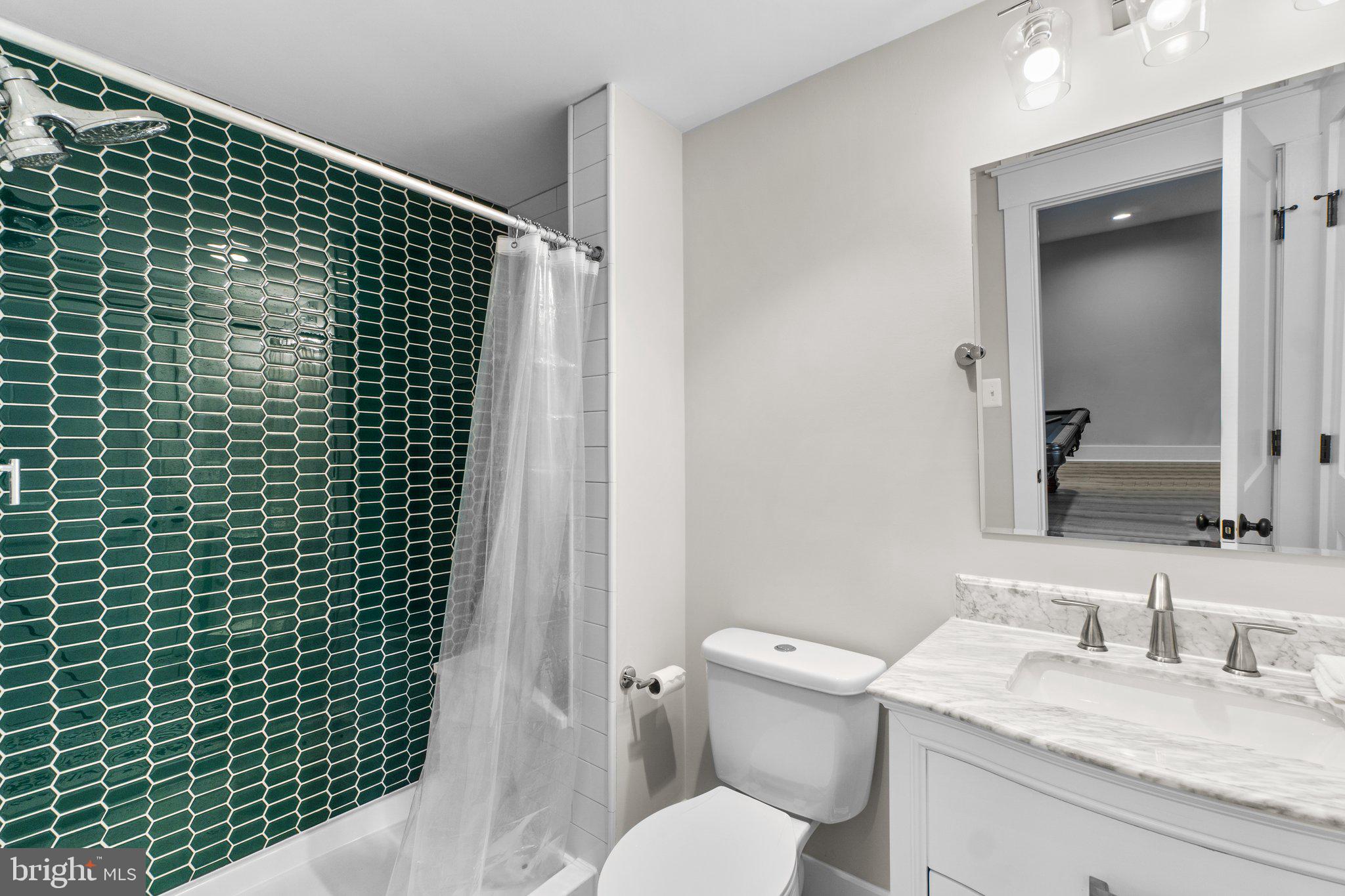 MIDDLETOWN - Residential