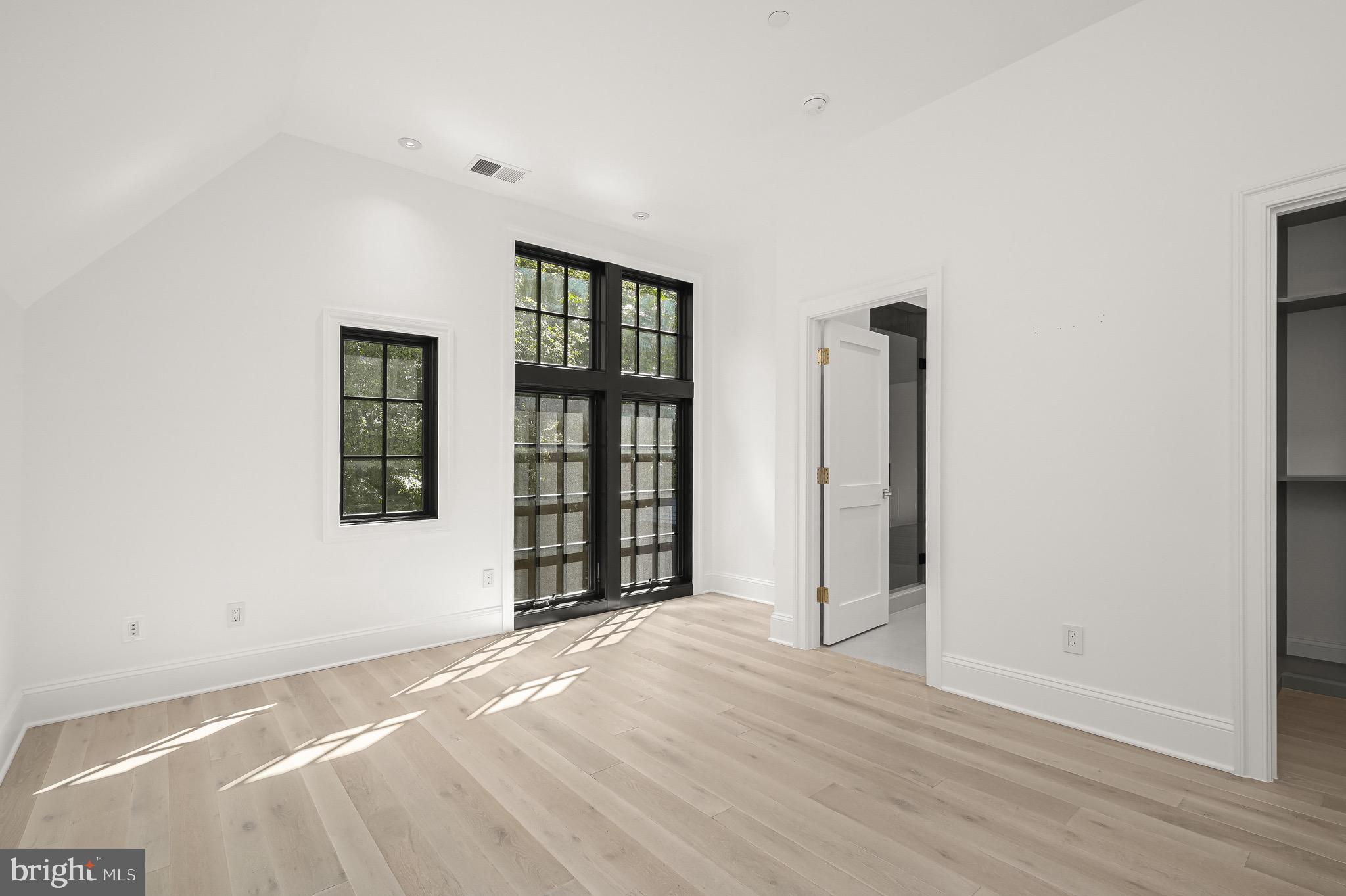 KENWOOD - Residential