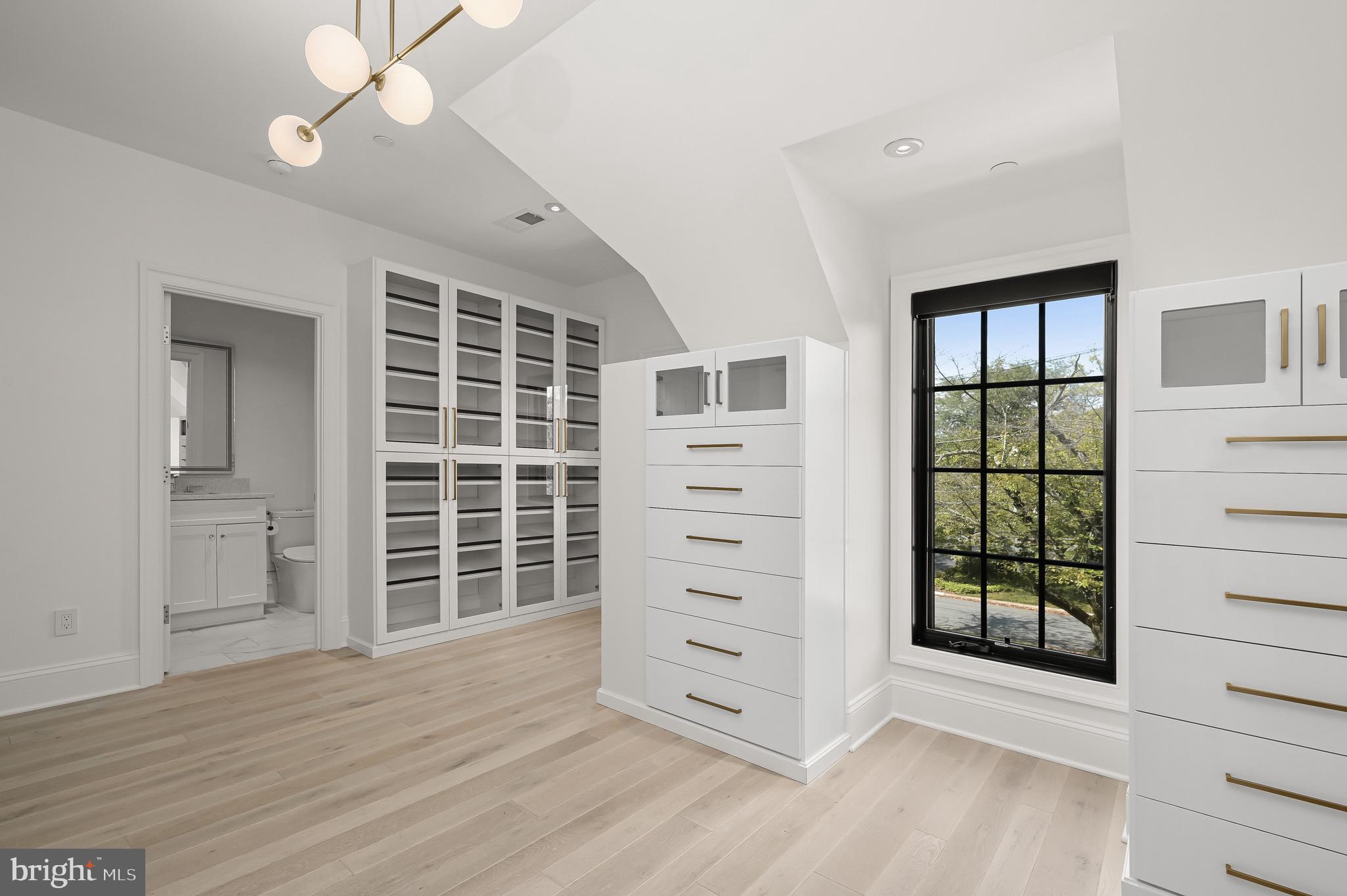 KENWOOD - Residential