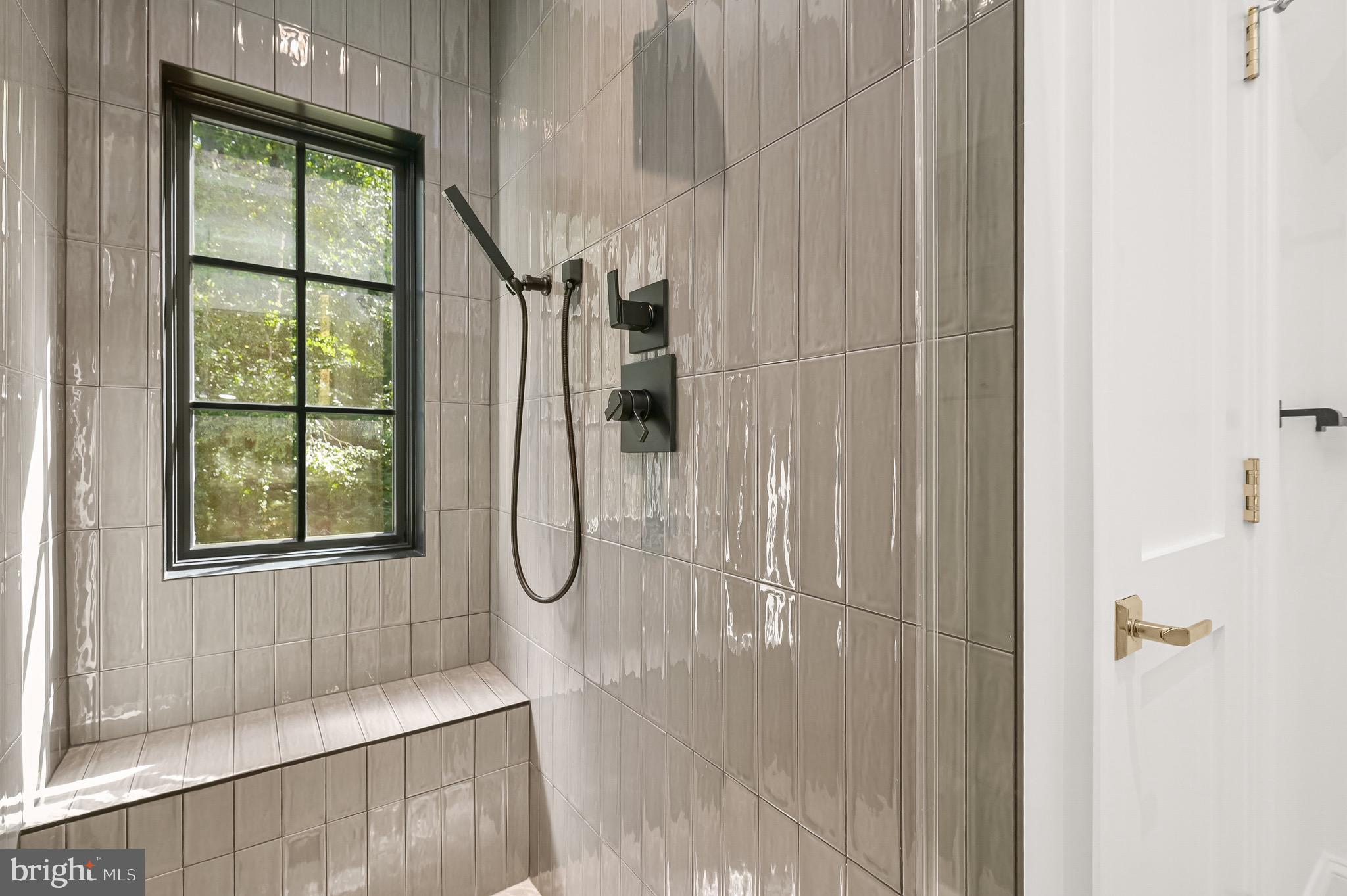 KENWOOD - Residential