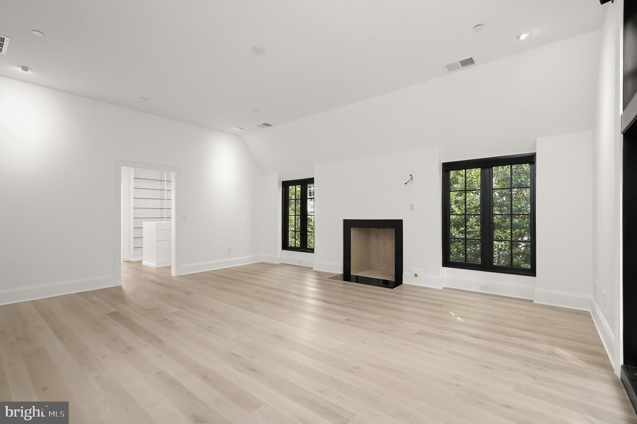 KENWOOD - Residential