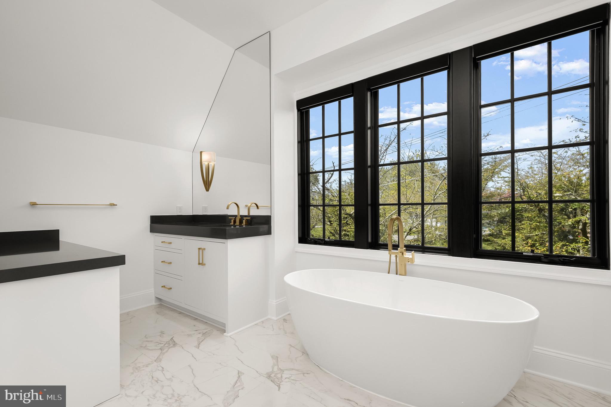 KENWOOD - Residential