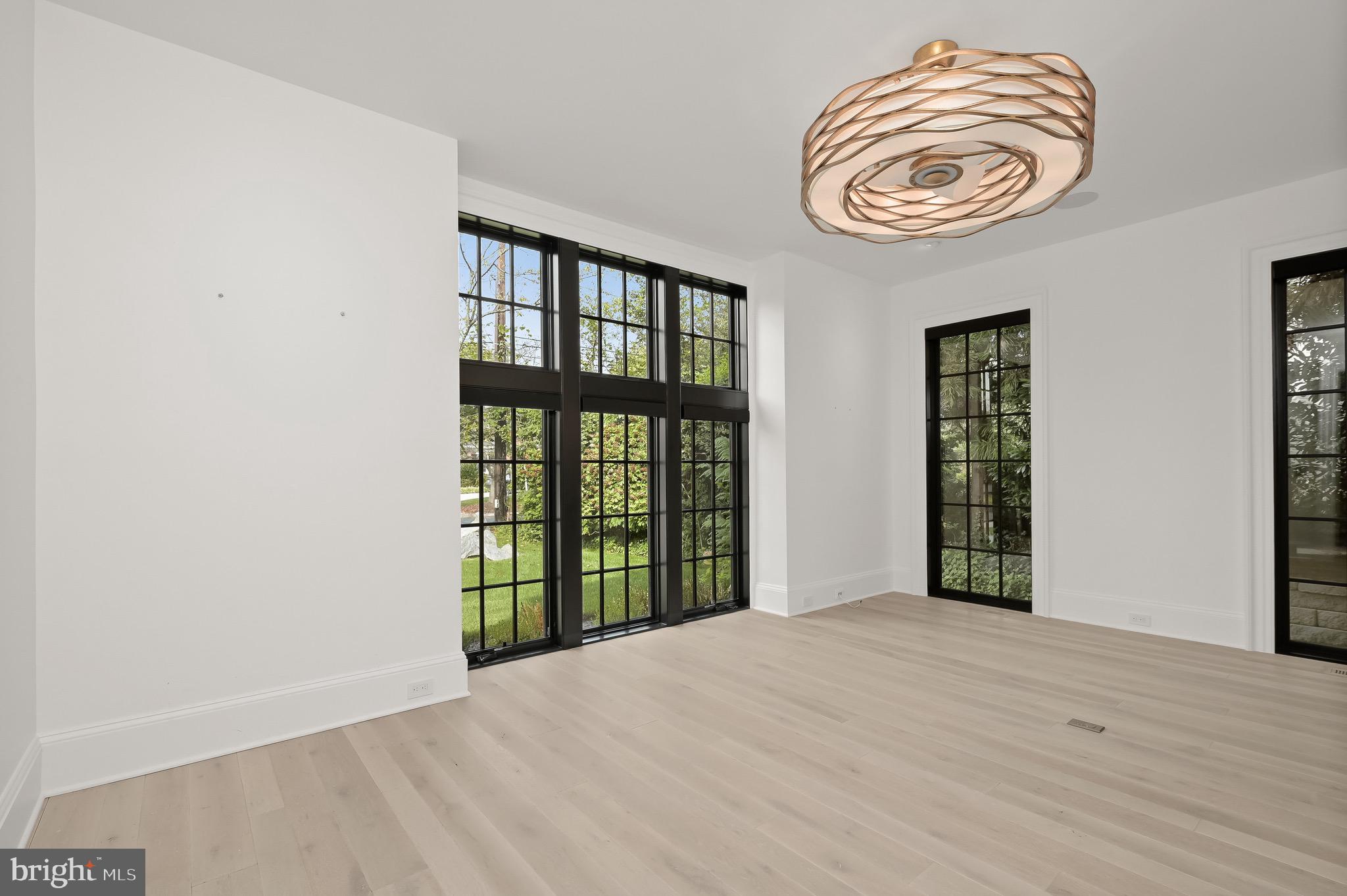 KENWOOD - Residential