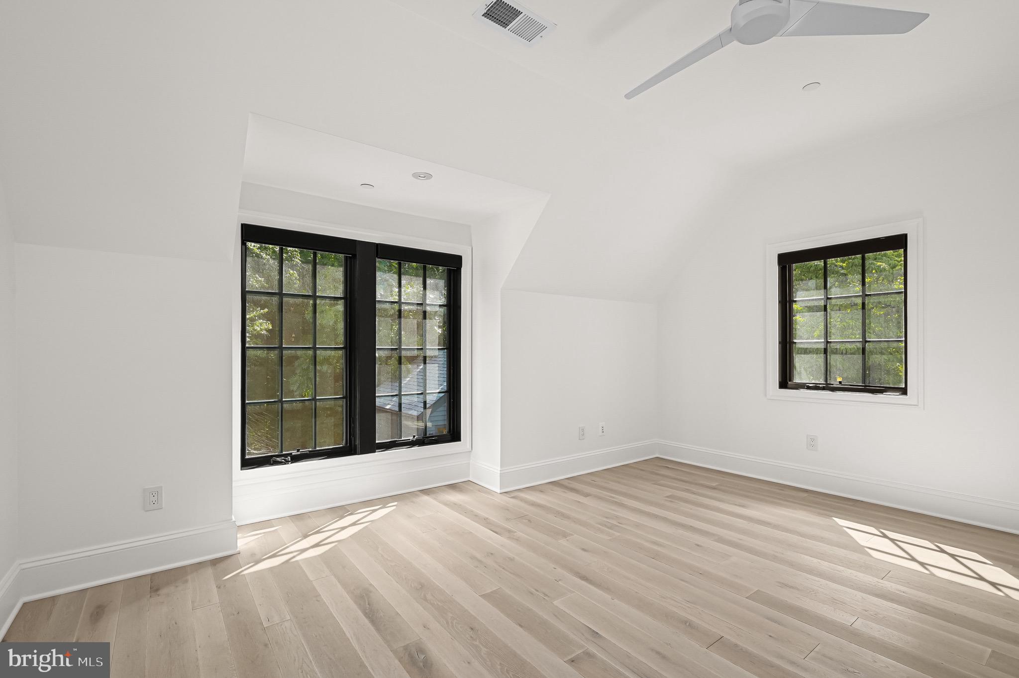 KENWOOD - Residential