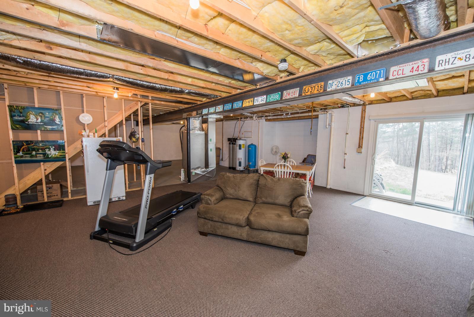 DRY RUN ACRES - Residential