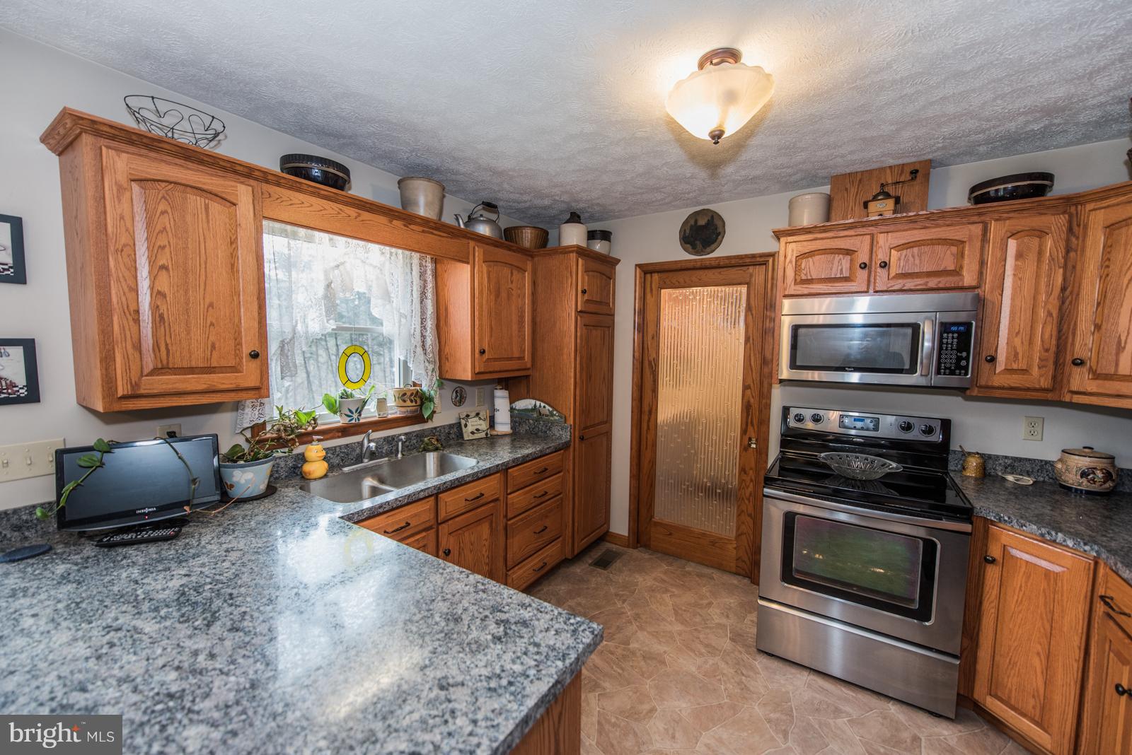 DRY RUN ACRES - Residential