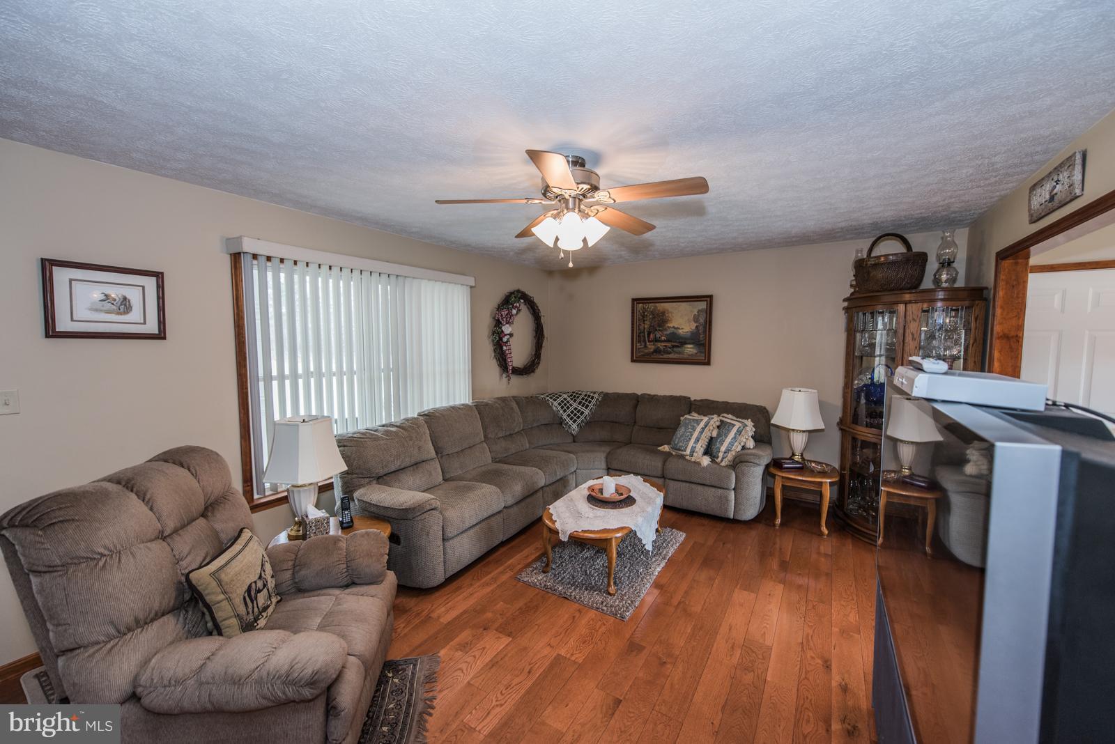 DRY RUN ACRES - Residential