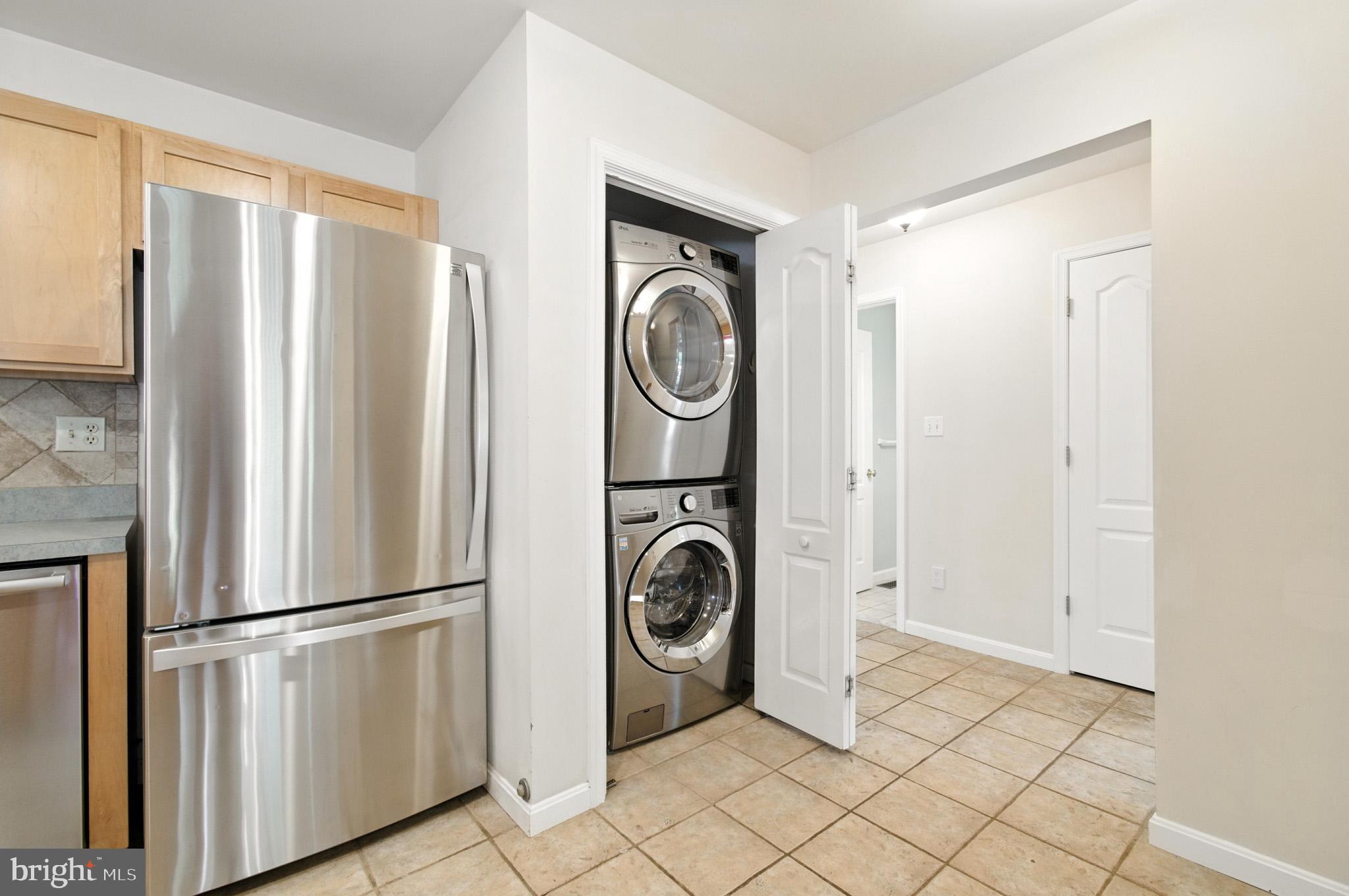 BAY HIGHLANDS - Residential Lease