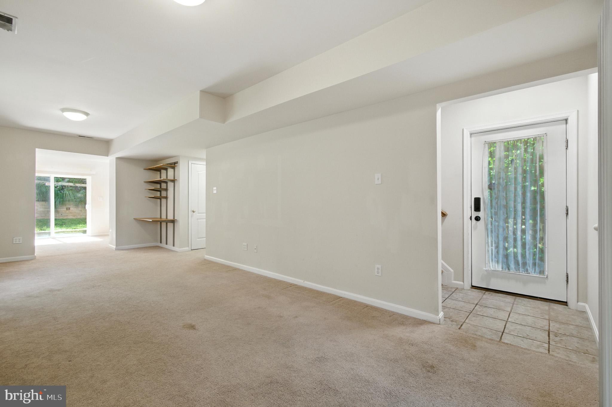 BAY HIGHLANDS - Residential Lease