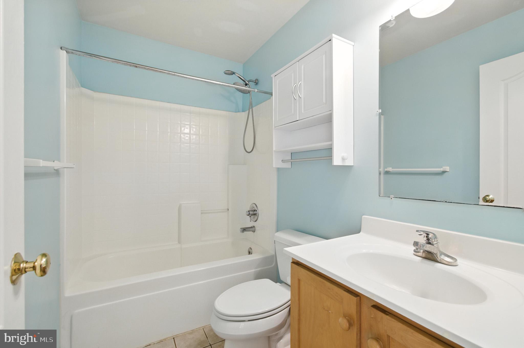 BAY HIGHLANDS - Residential Lease