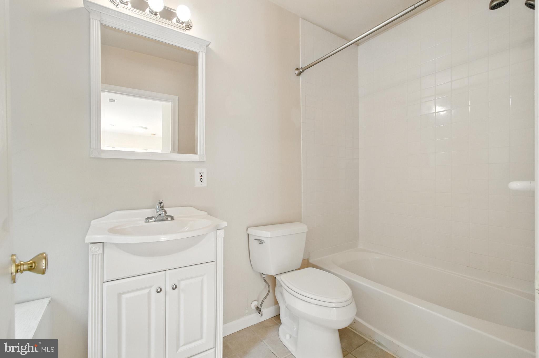 BAY HIGHLANDS - Residential Lease