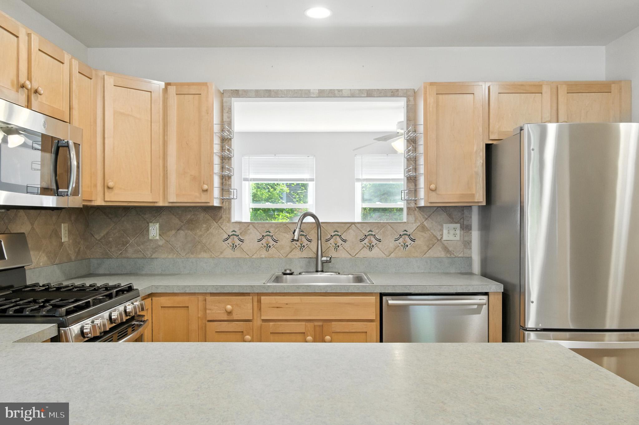 BAY HIGHLANDS - Residential Lease