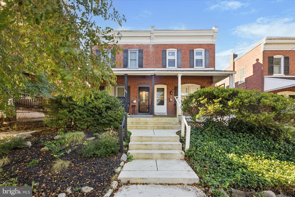 Photo of 334 W Second Street, MEDIA, PA 19063 (MLS # PADE2102030)