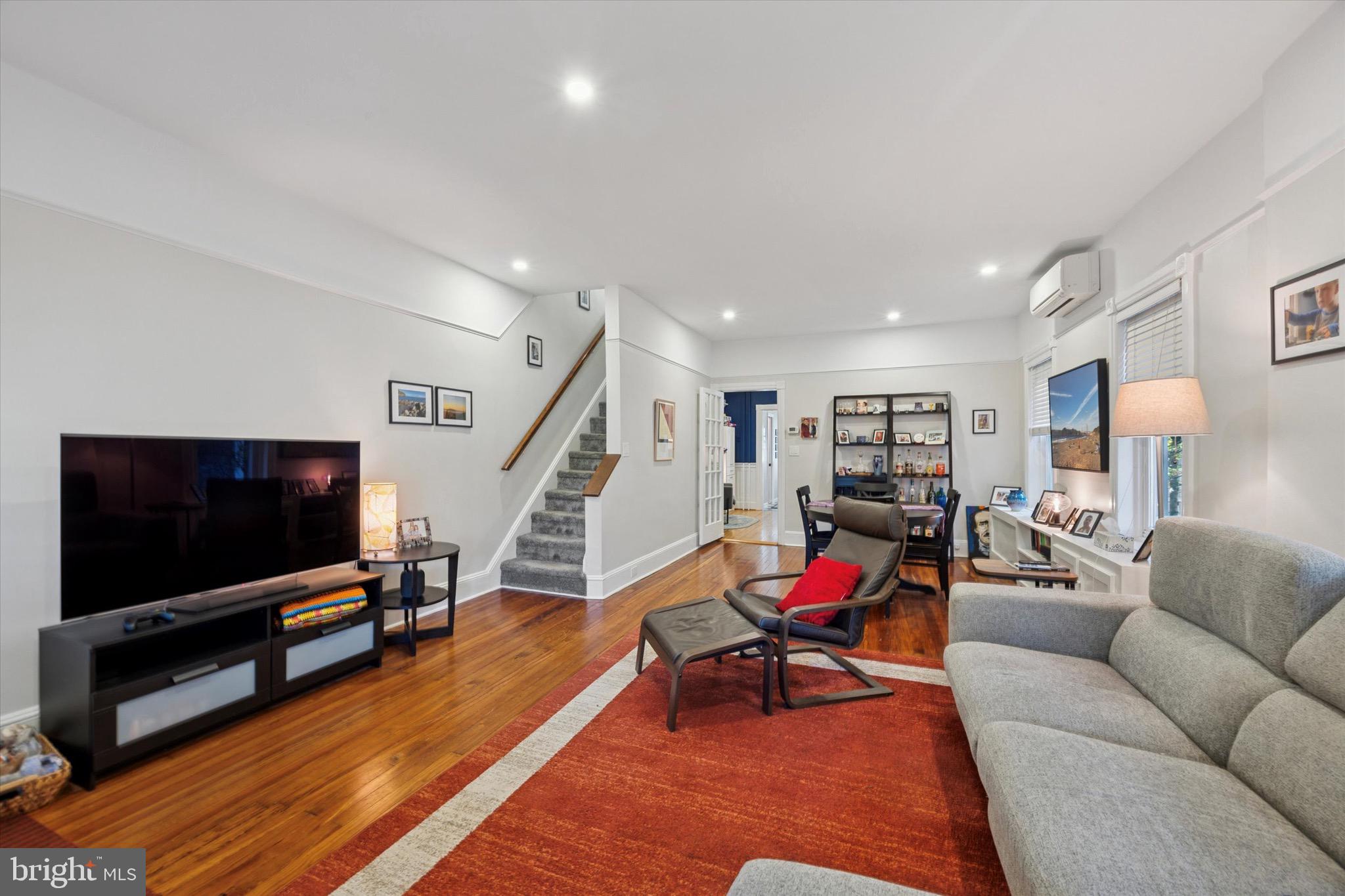 334 W SECOND STREET
