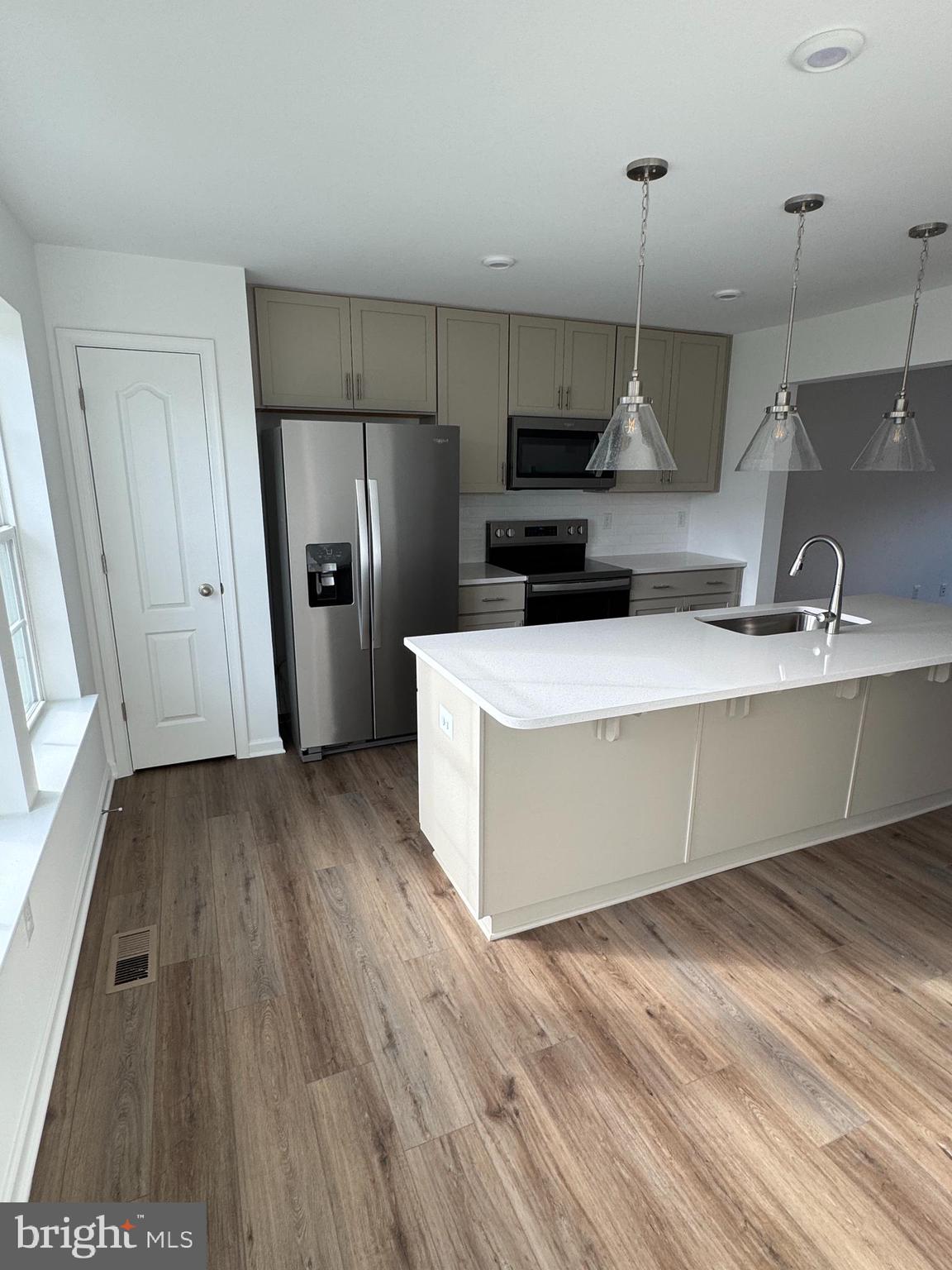 WHISPERING PINES - Residential Lease