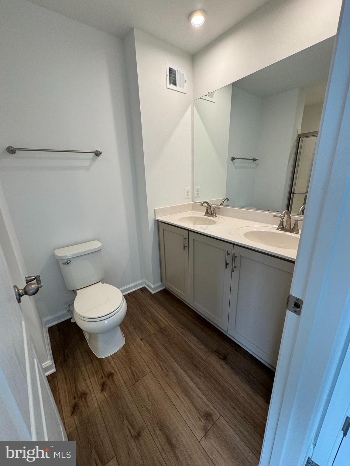 WHISPERING PINES - Residential Lease