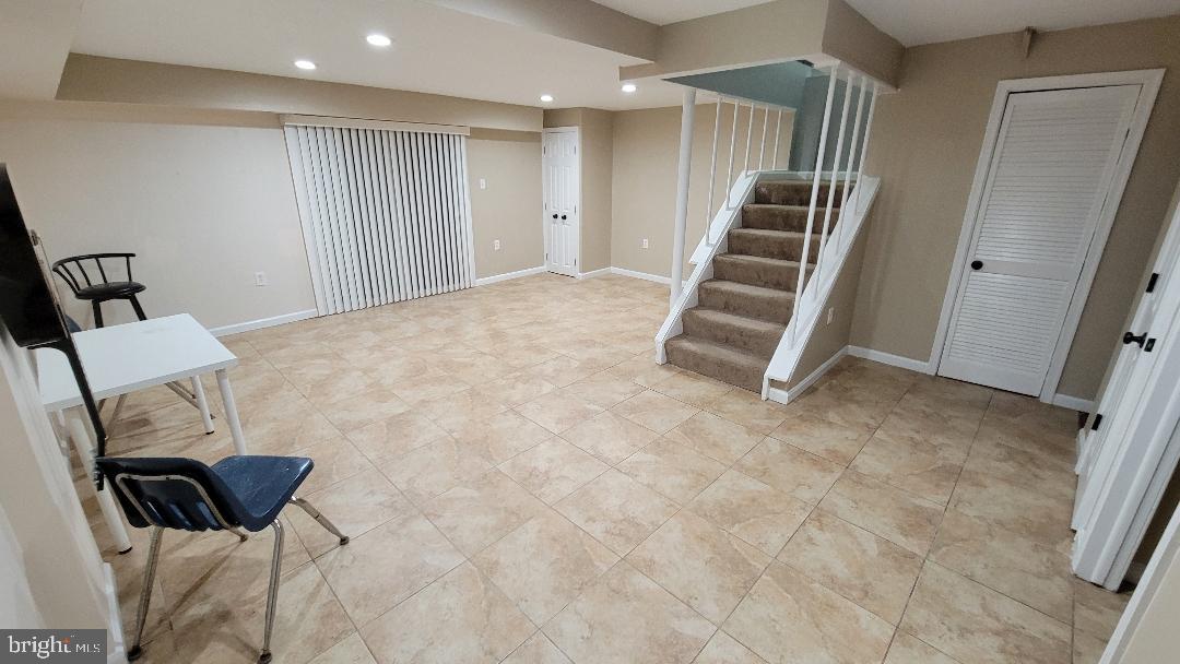 BURKE STATION SQUARE - Residential