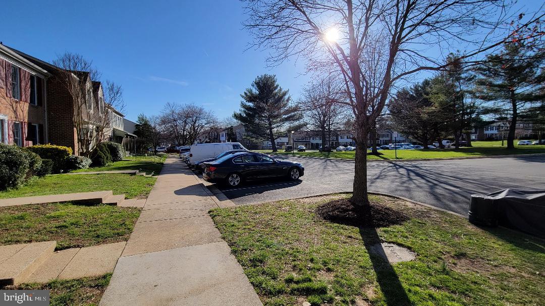 BURKE STATION SQUARE - Residential