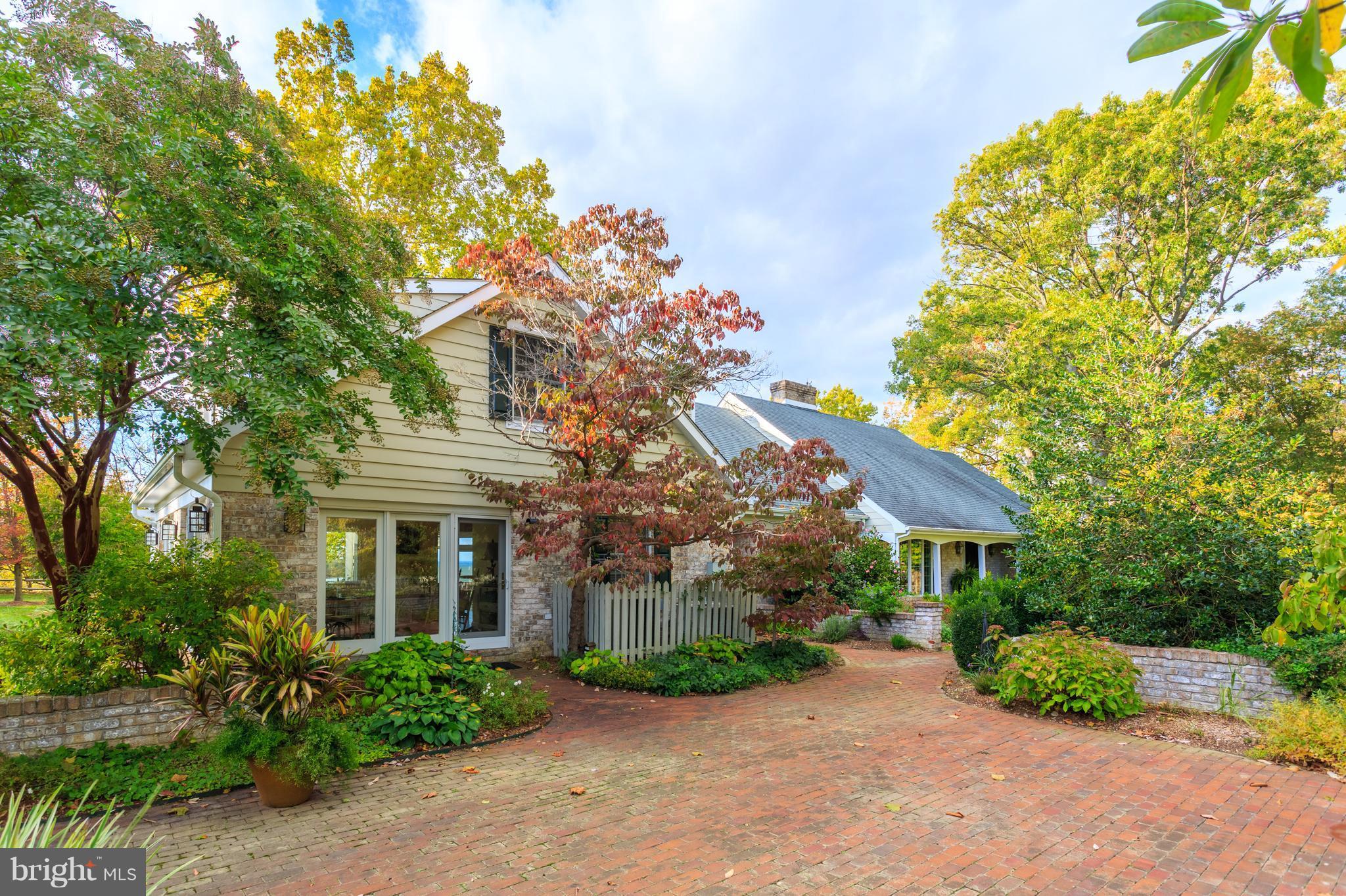 GREEN COVE - Residential