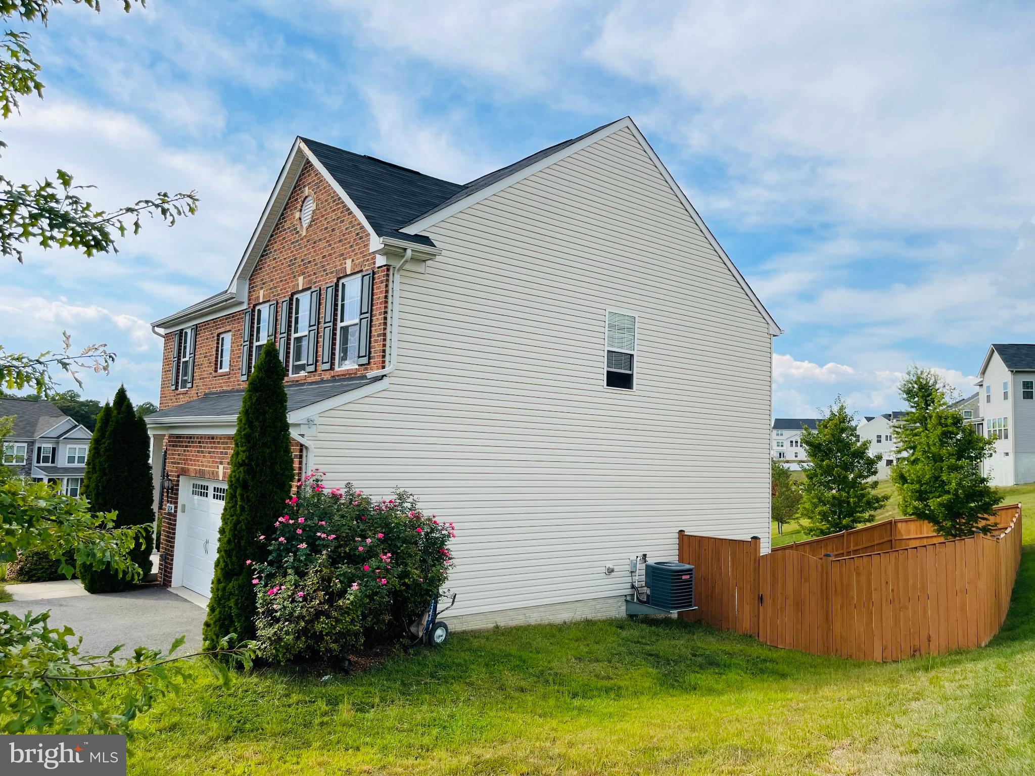 3214 FLEDGLING CIRCLE