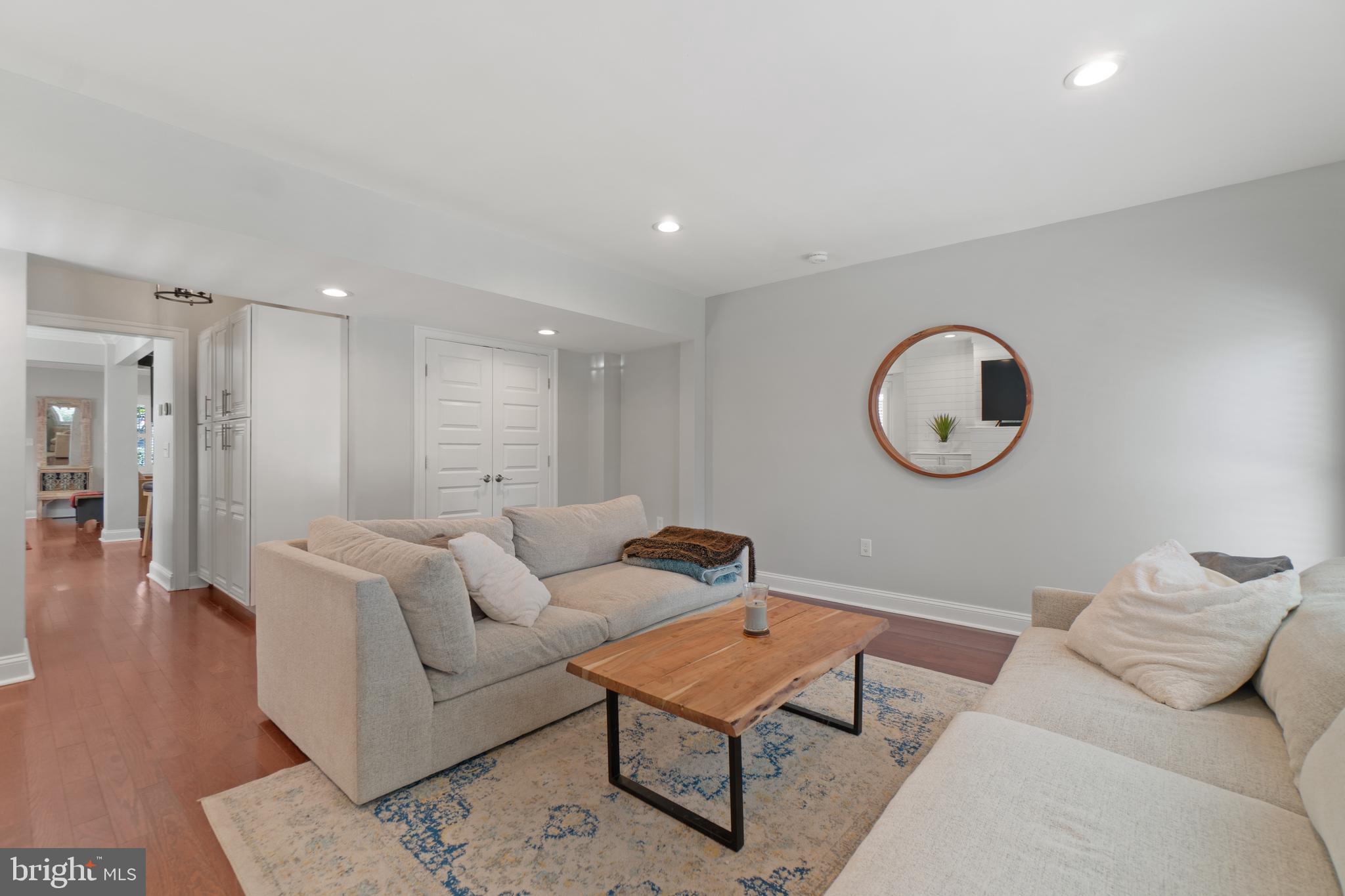 HOMEWOOD - Residential