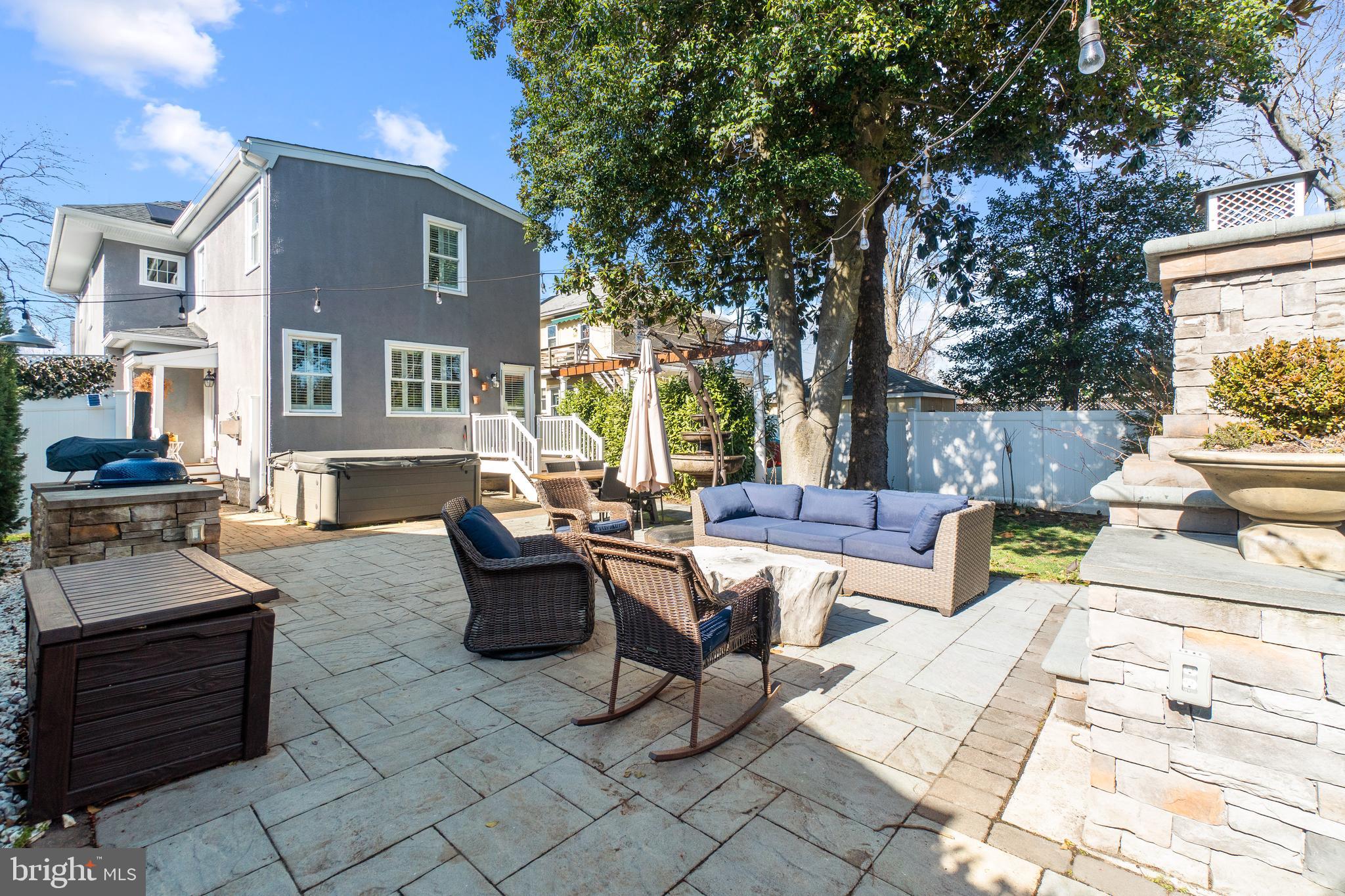 HOMEWOOD - Residential