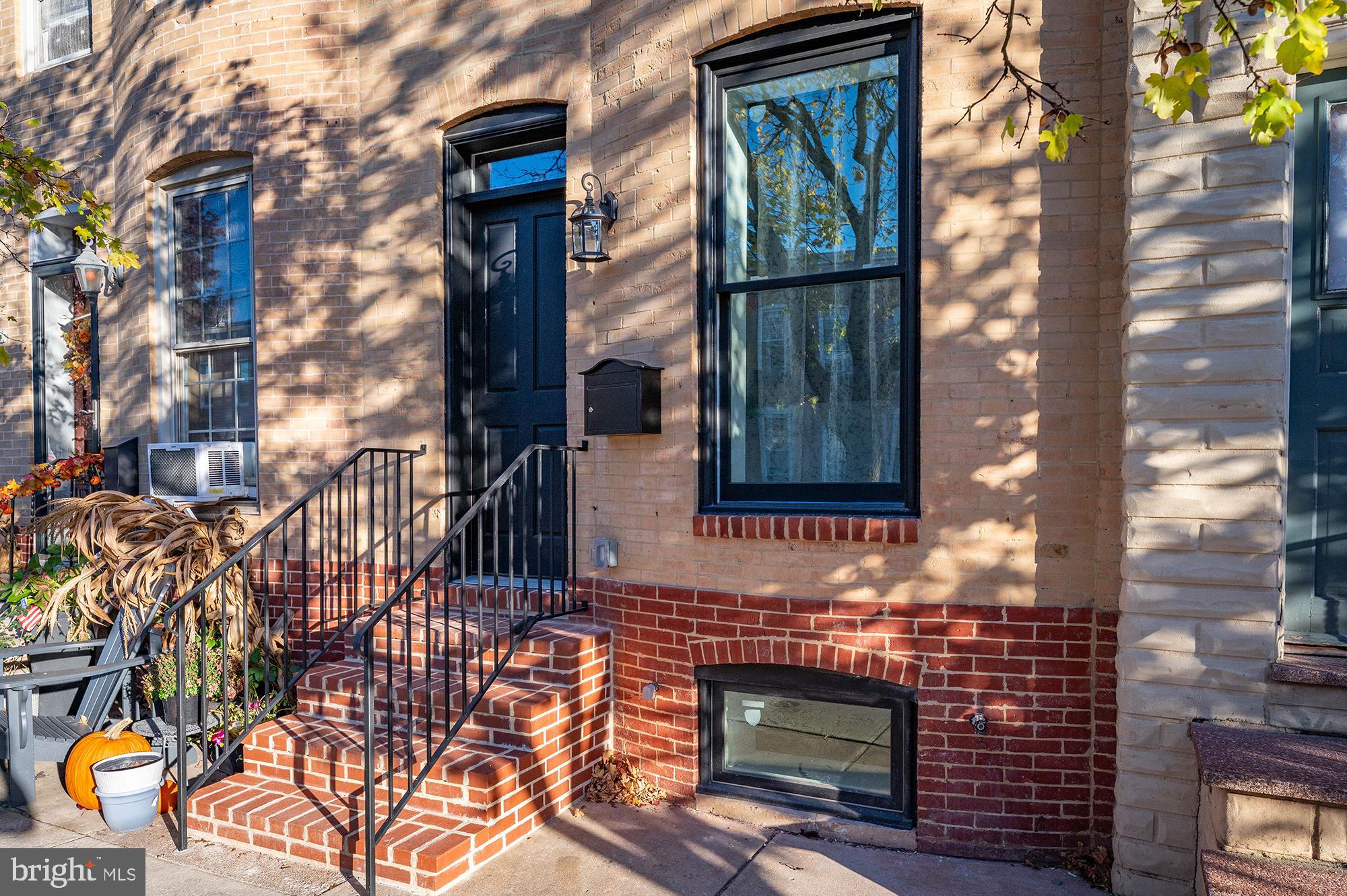 LOCUST POINT - Residential