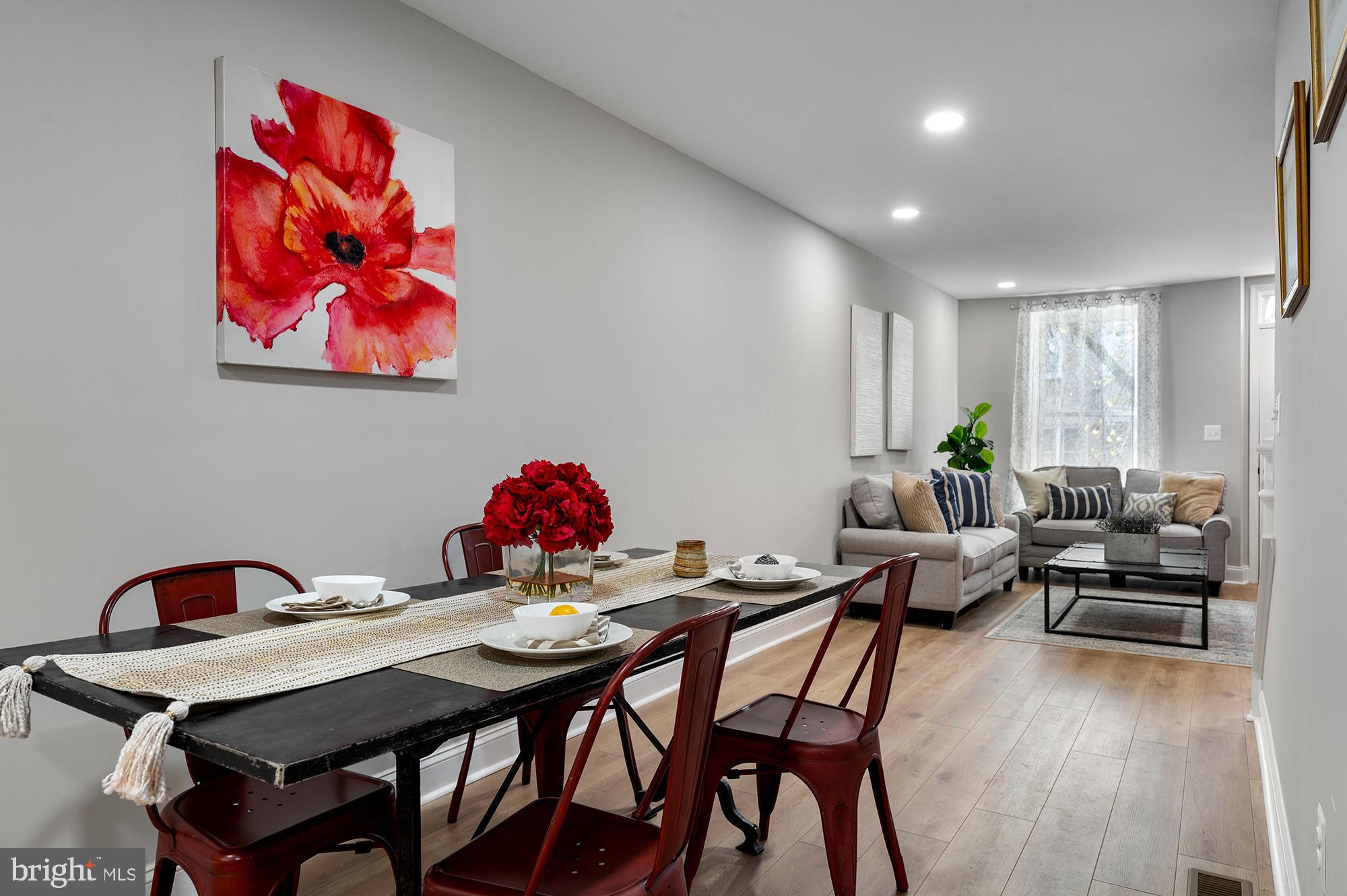 LOCUST POINT - Residential