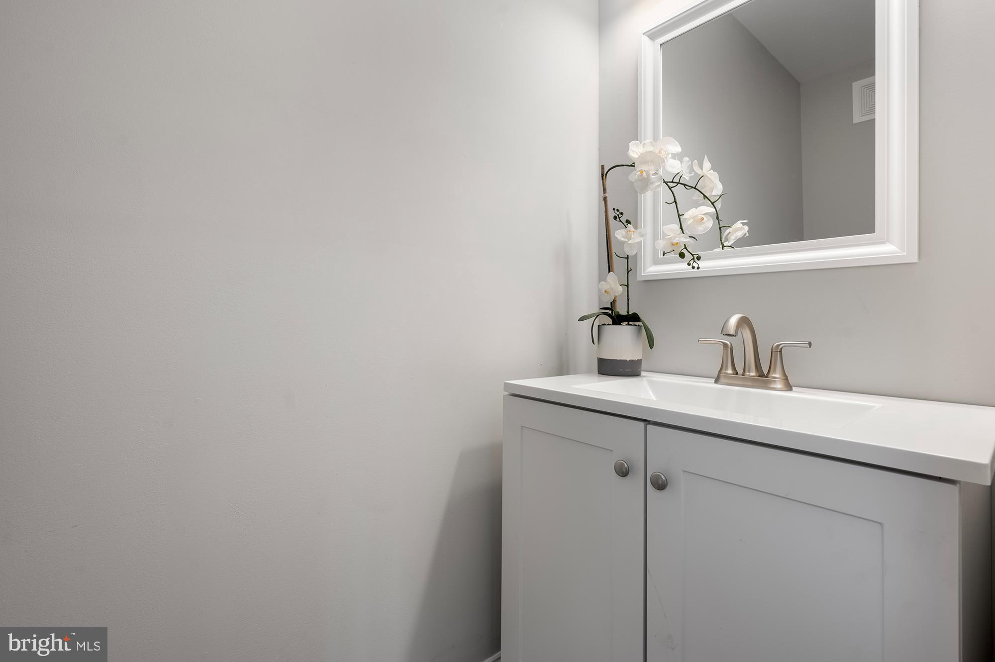 LOCUST POINT - Residential