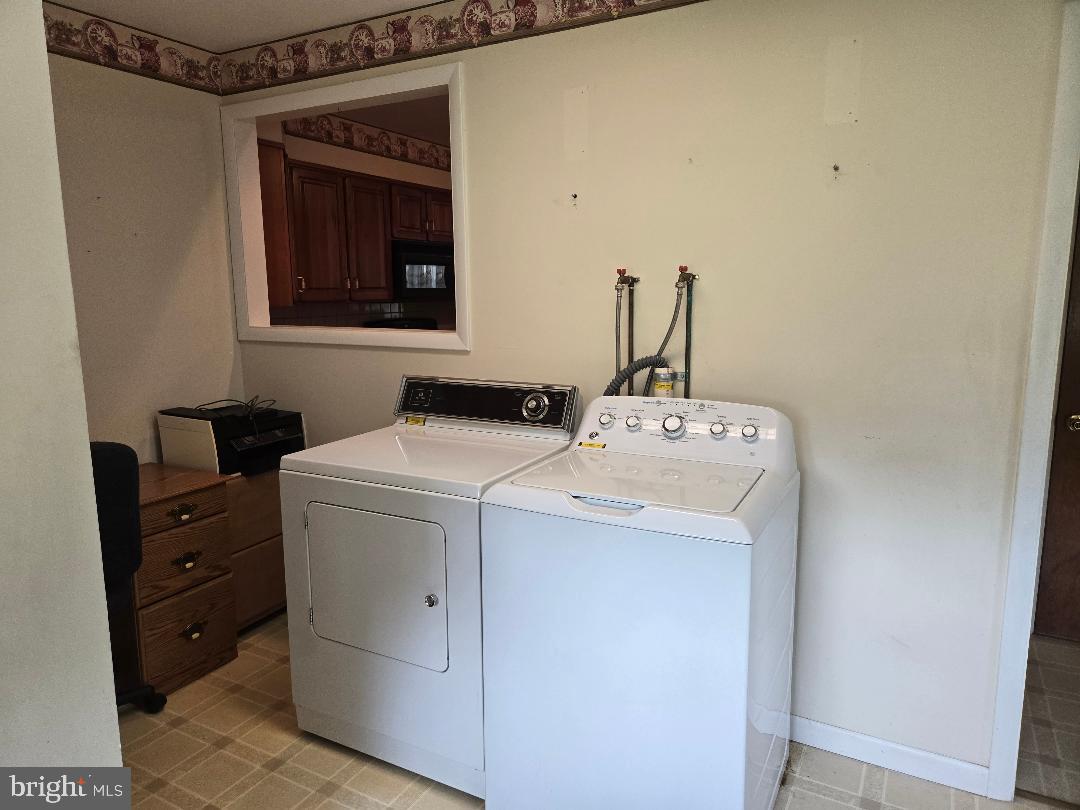 BROAD VIEW FARMS - Residential