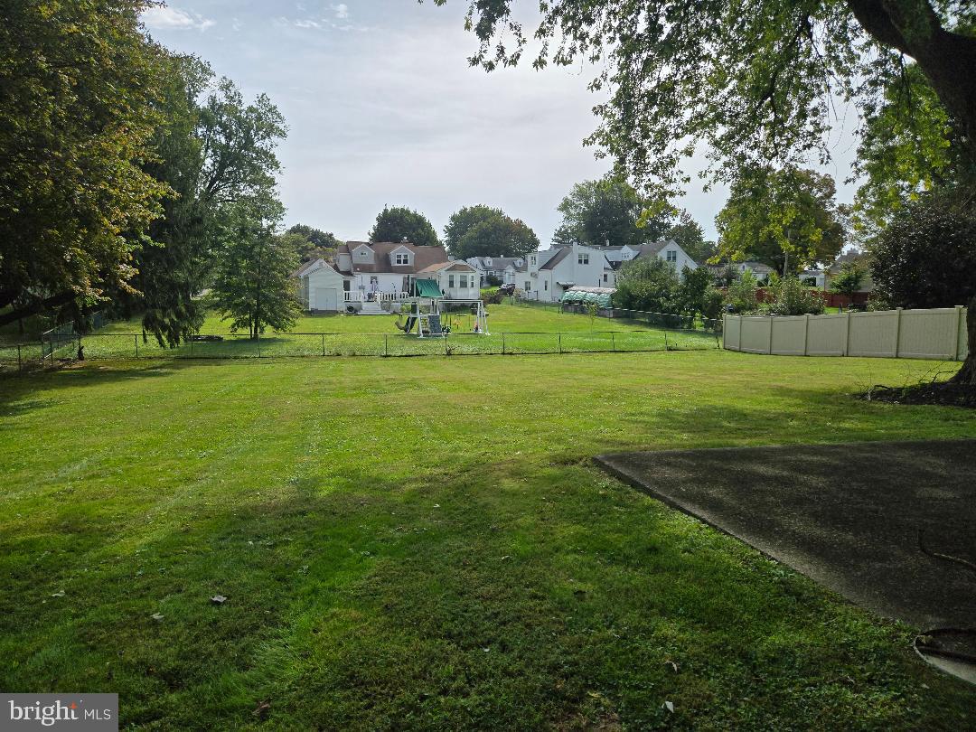 BROAD VIEW FARMS - Residential