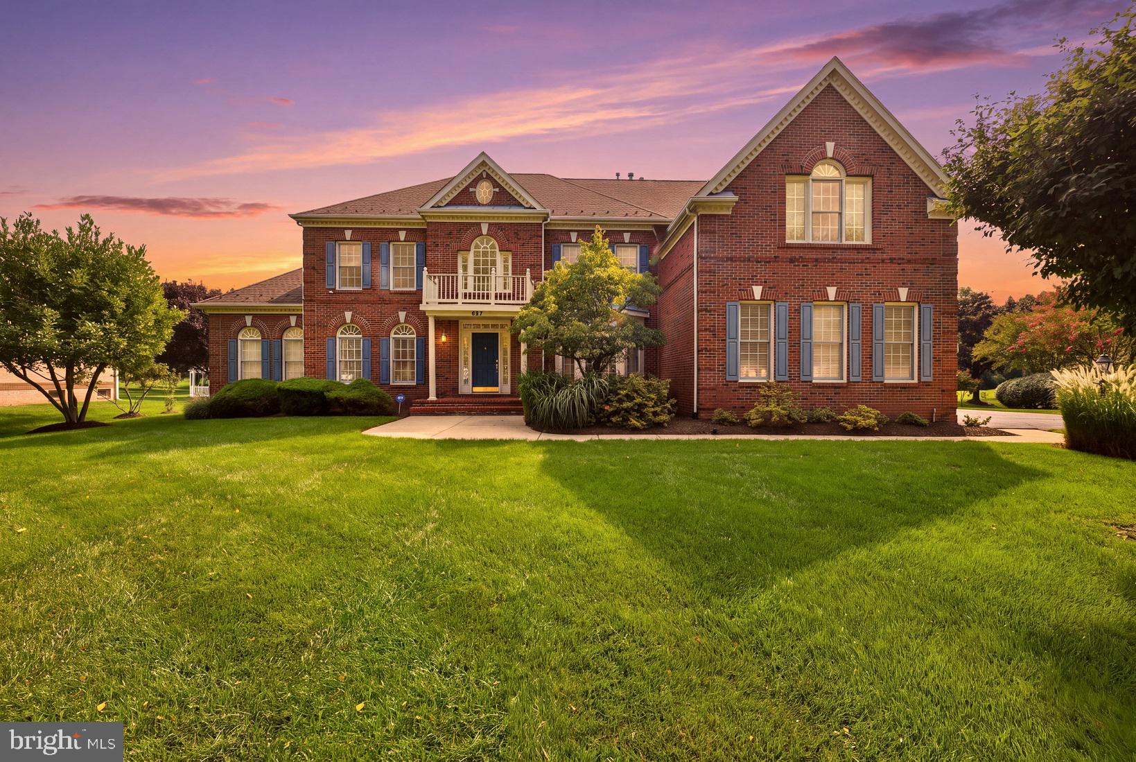 607 MISSION HILLS COURT