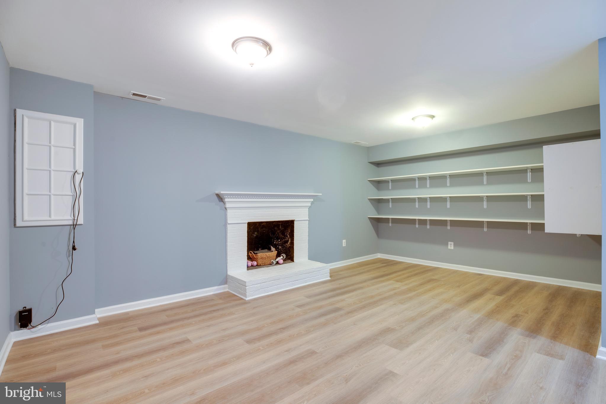 PINECREST HEIGHTS - Residential Lease